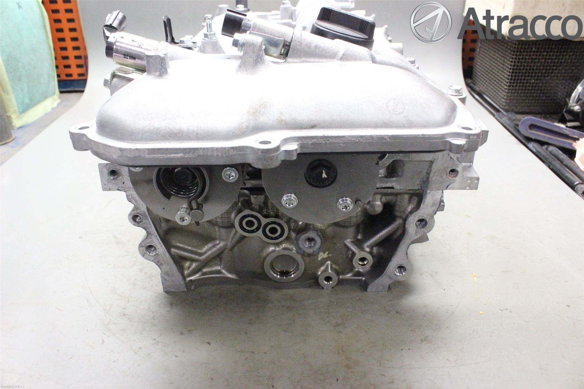 Toyota AVENSIS 09-15 Topplock Bensin