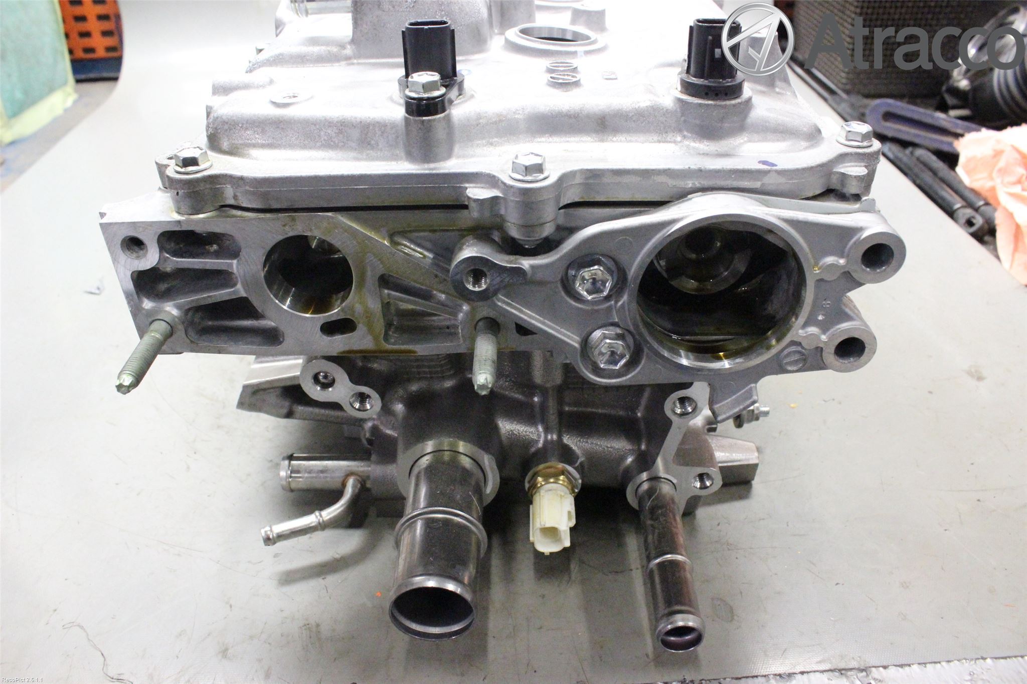 Toyota AVENSIS 09-15 Topplock Bensin