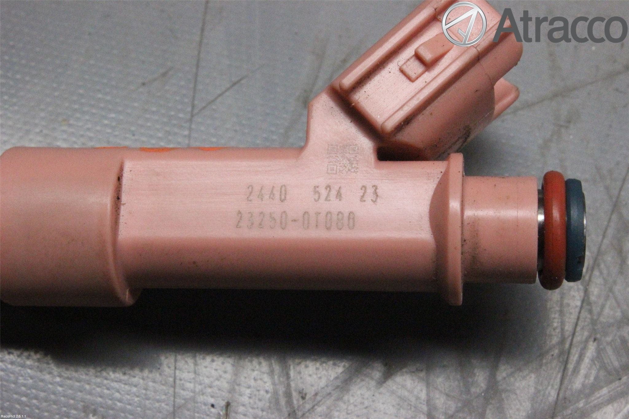 Toyota AVENSIS 09-15 Injspridare