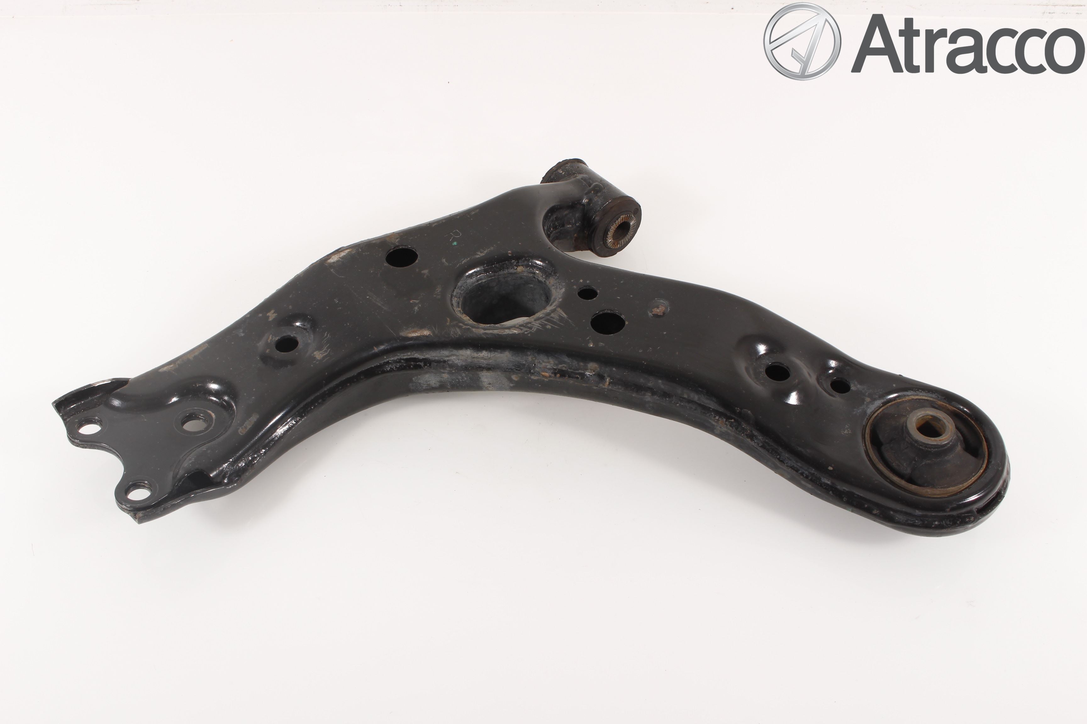 Toyota AURIS 13-19 Bärarm Fram Undre Hö