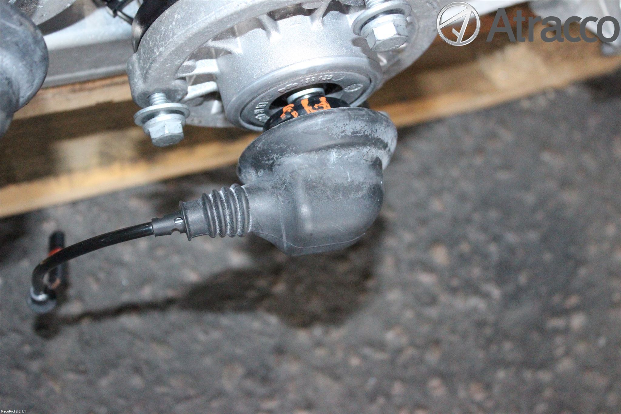 BMW 5 F10/F11/F18 09-17 Fjäderben Fram Höger