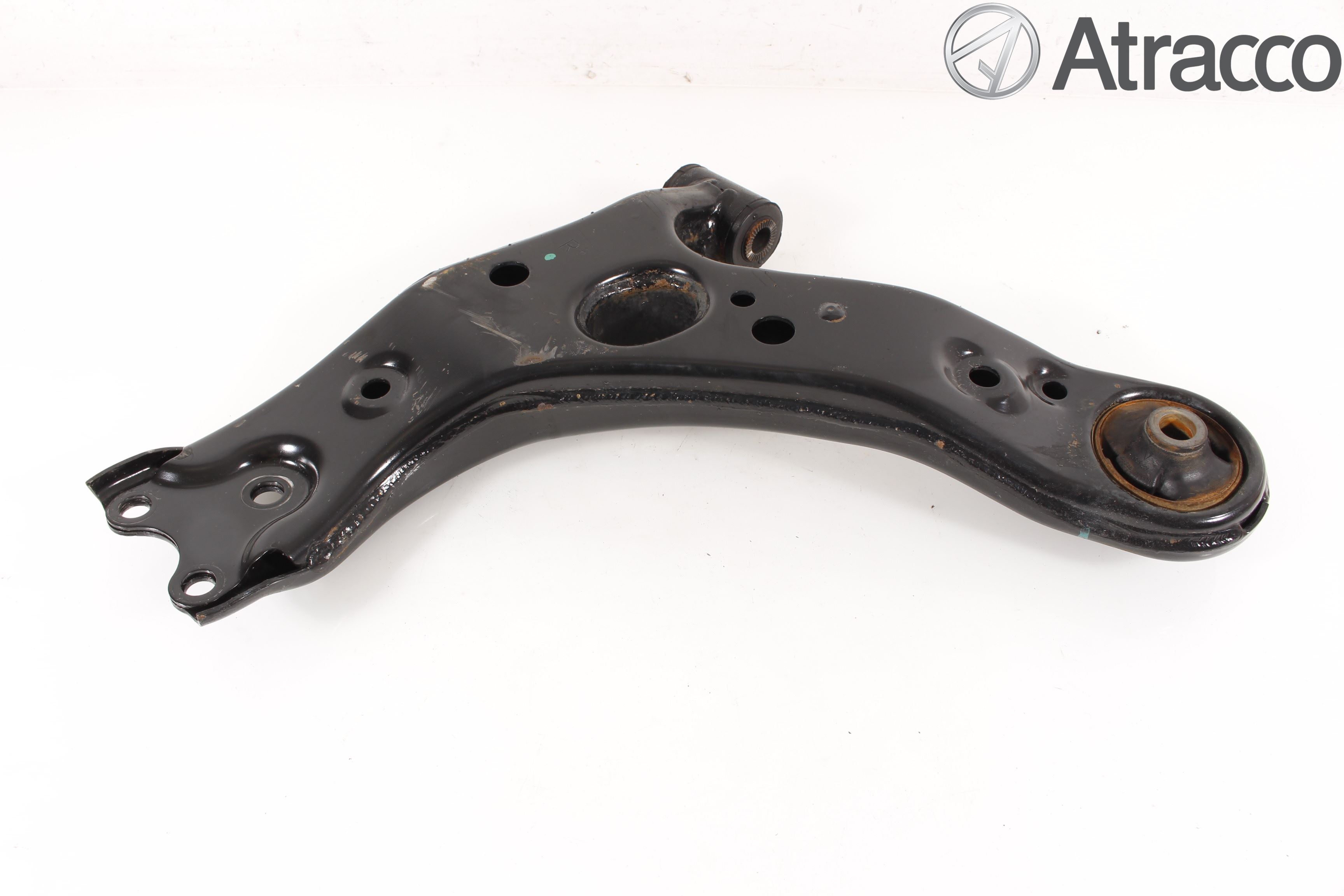 Toyota AURIS 13-19 Bärarm Fram Undre Hö