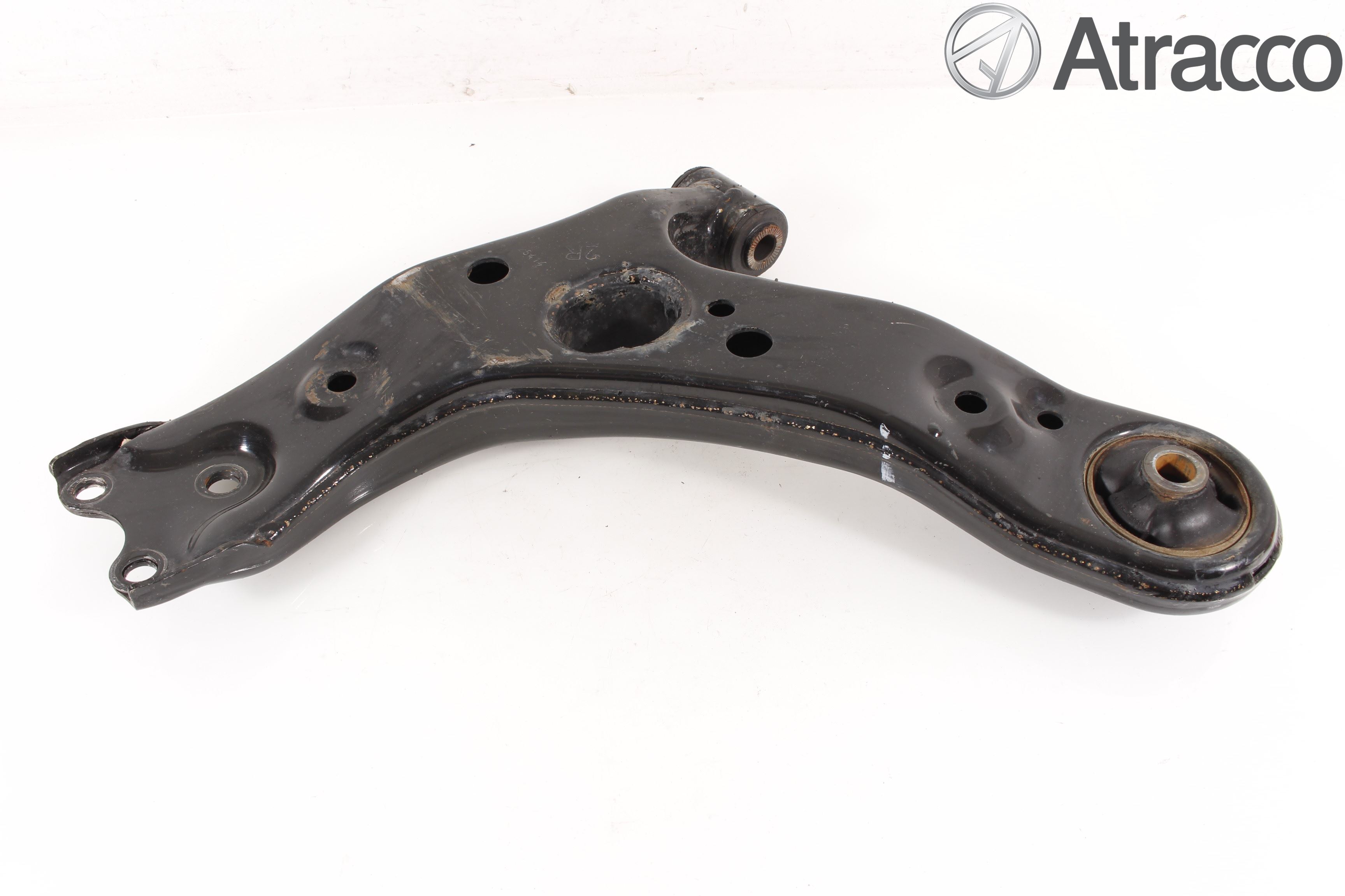 Toyota AVENSIS 09-15 Bärarm Fram Undre Hö