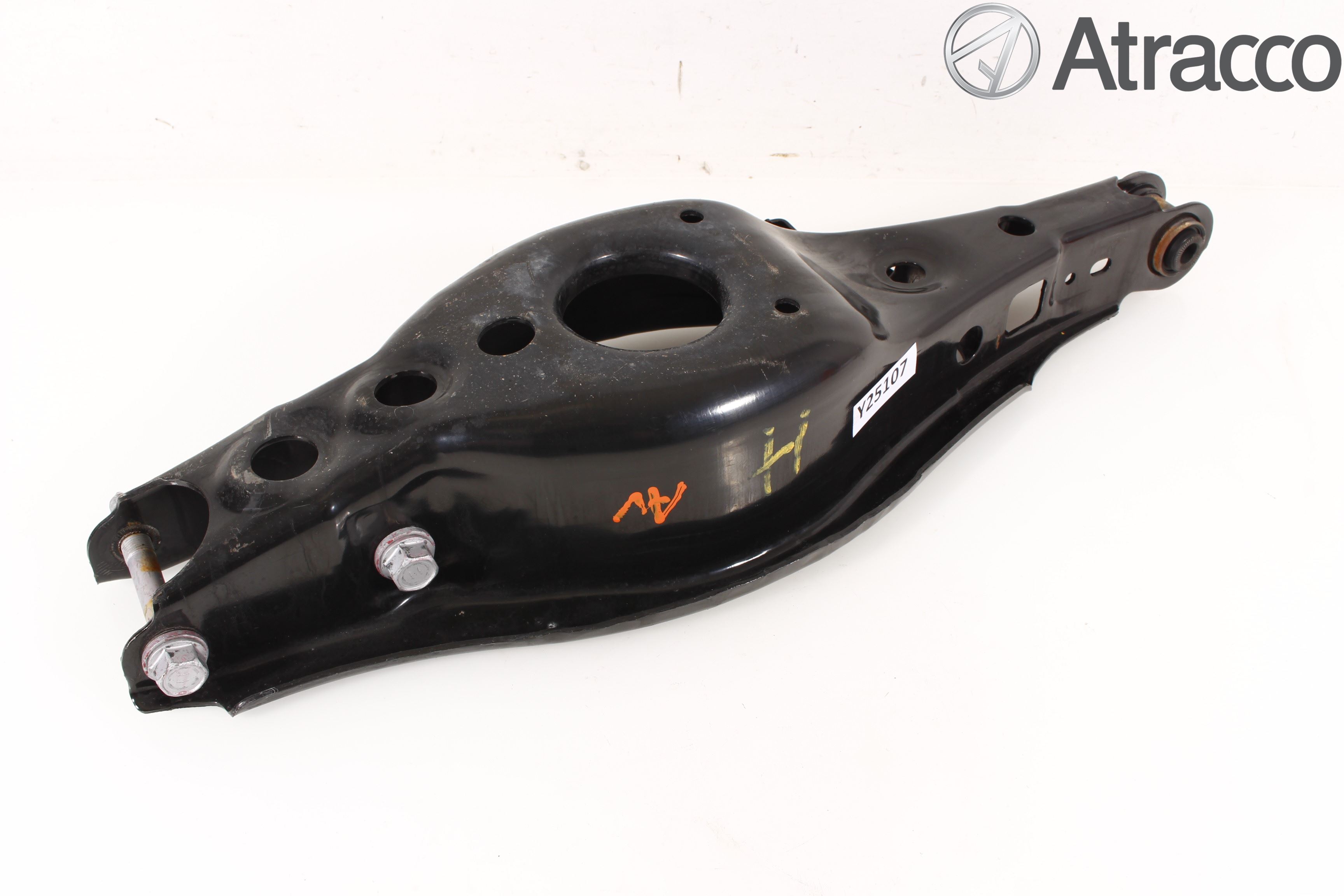 Toyota AURIS 13-19 Bärarm Bak Höger