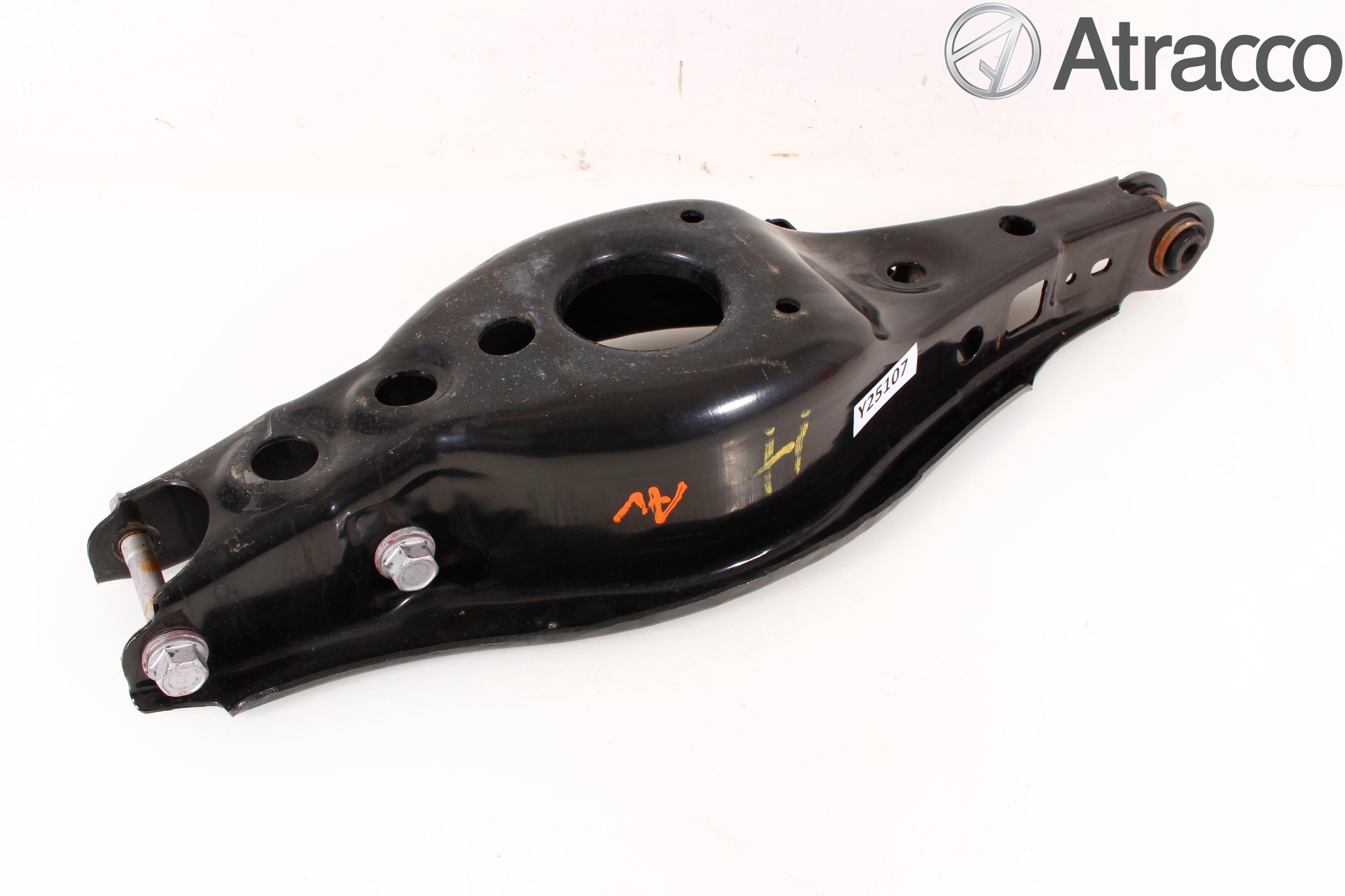 Toyota AURIS 13-19 Bärarm Bak Höger