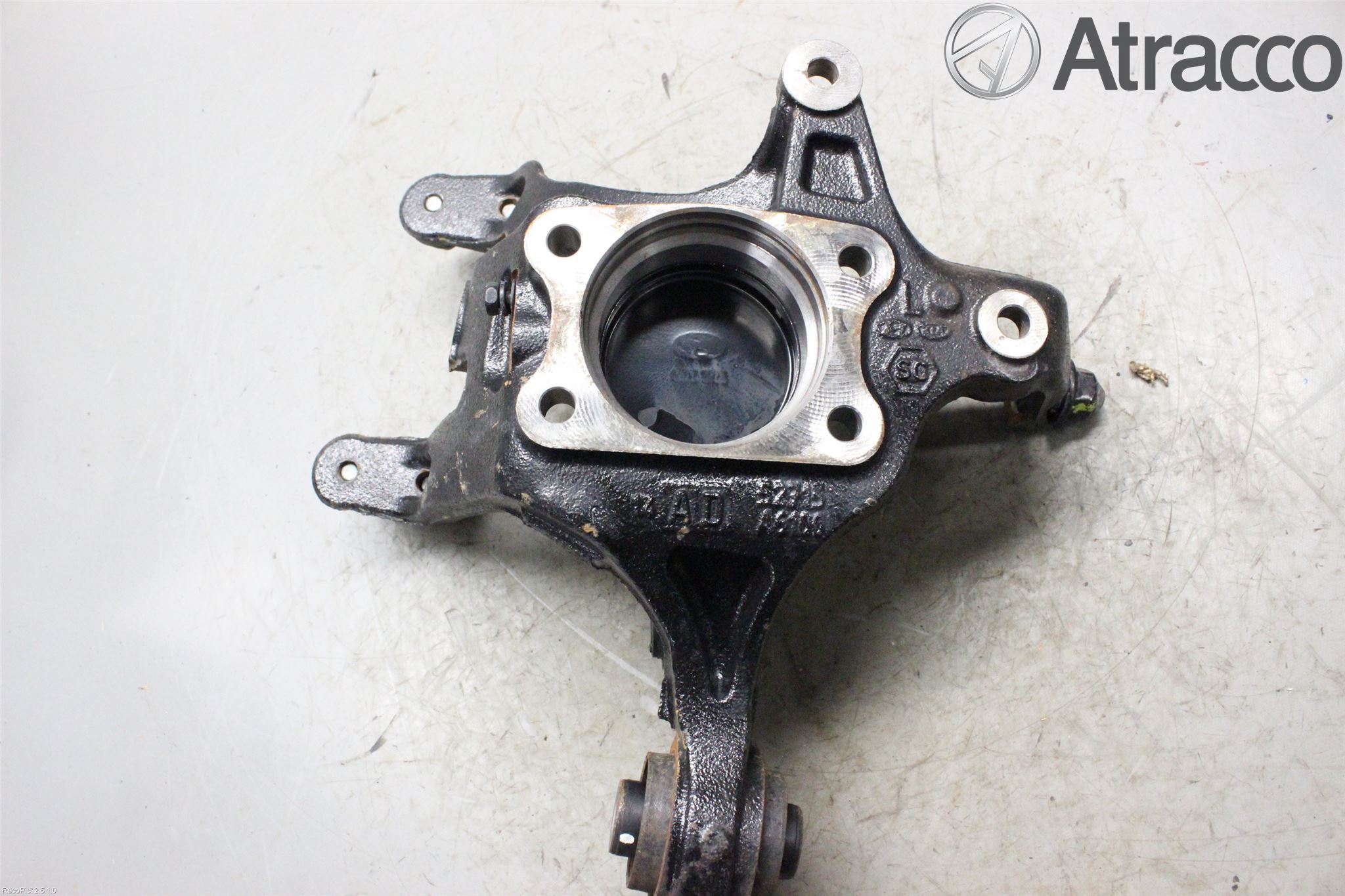 Hyundai i30 GD 13-17 Hjullagerhus-Spindel Vä B