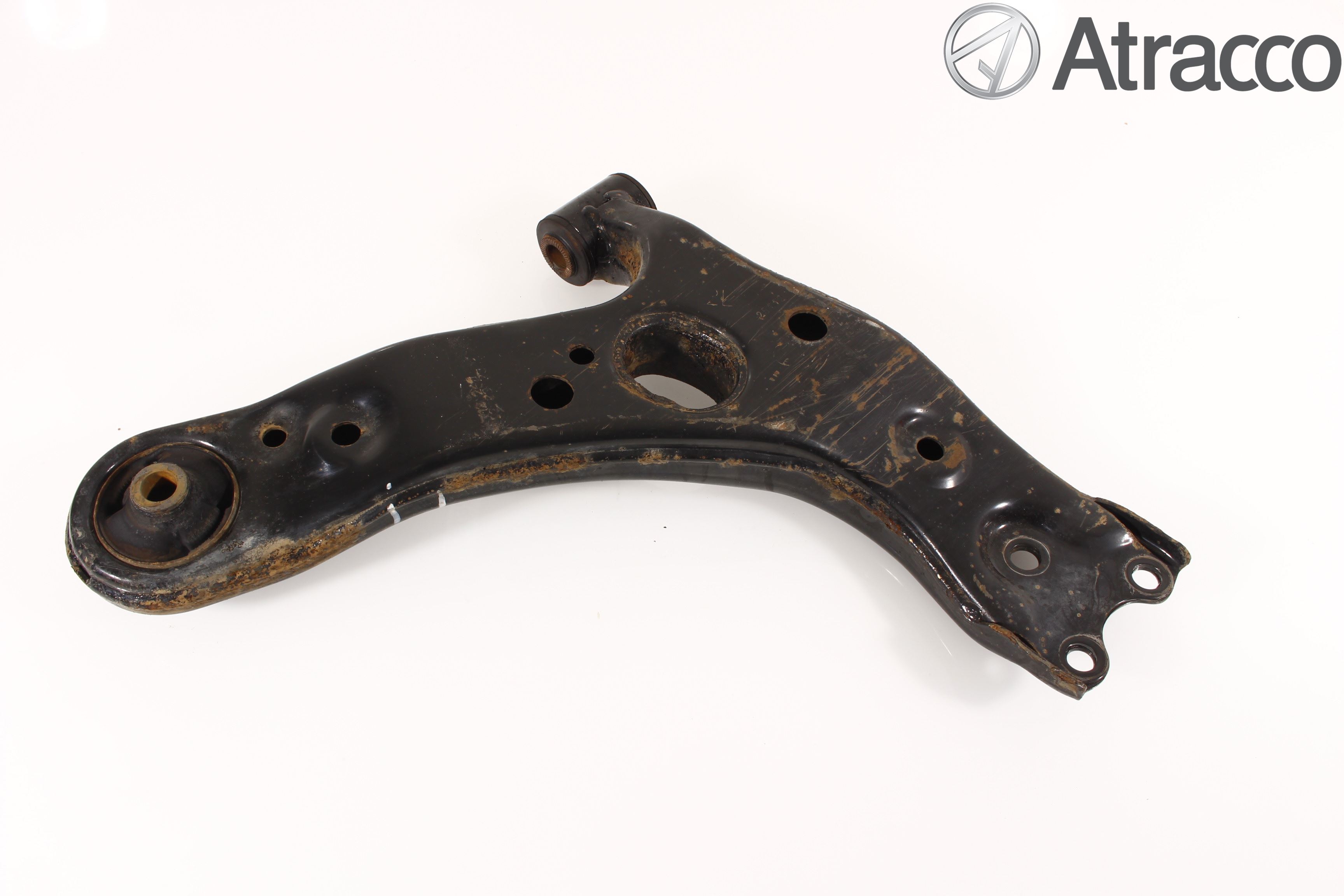 Toyota AVENSIS 09-15 Bärarm Fram Undre Vä