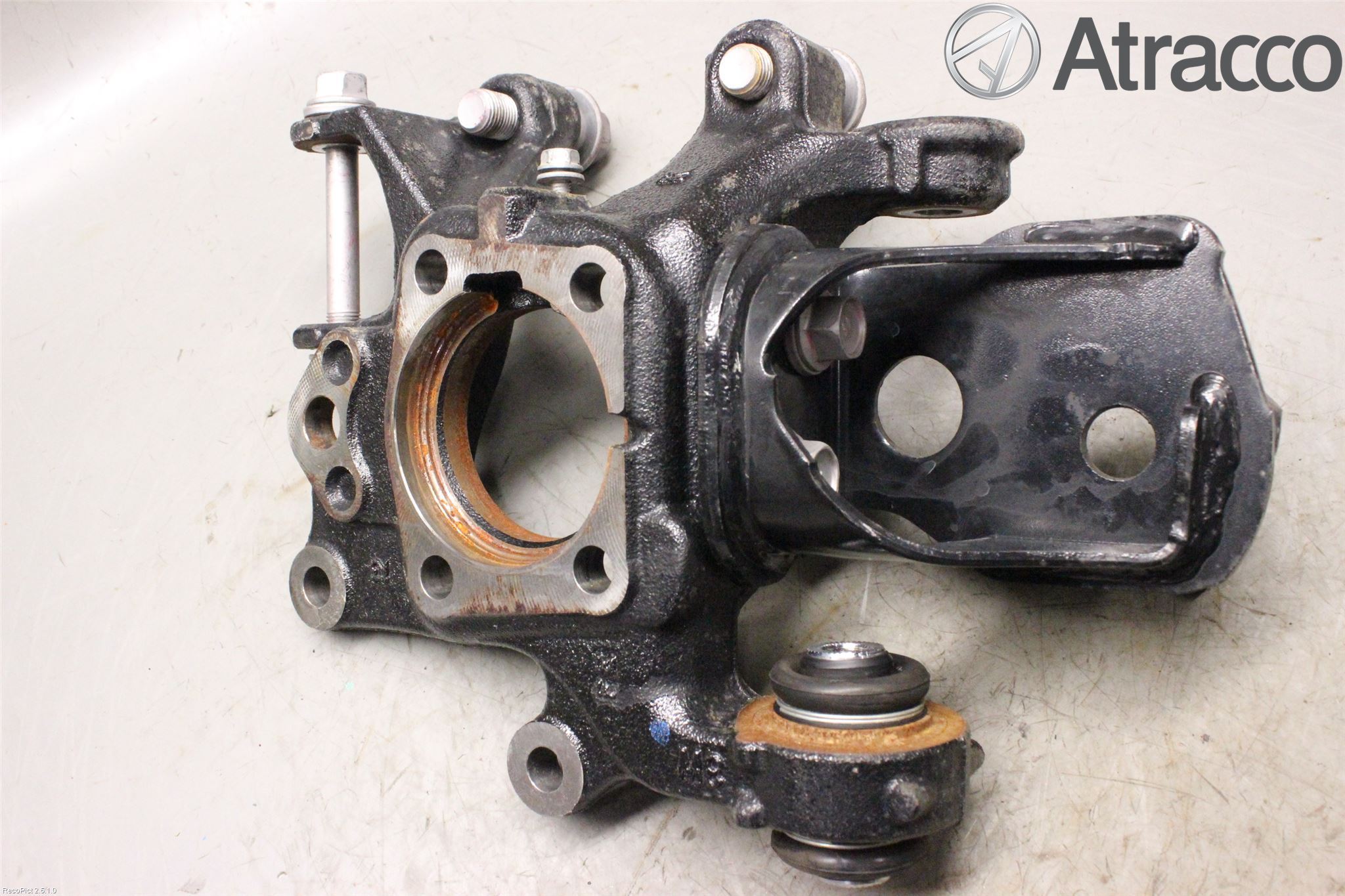 Toyota RAV4 13-18 Hjullagerhus-Spindel Hö B