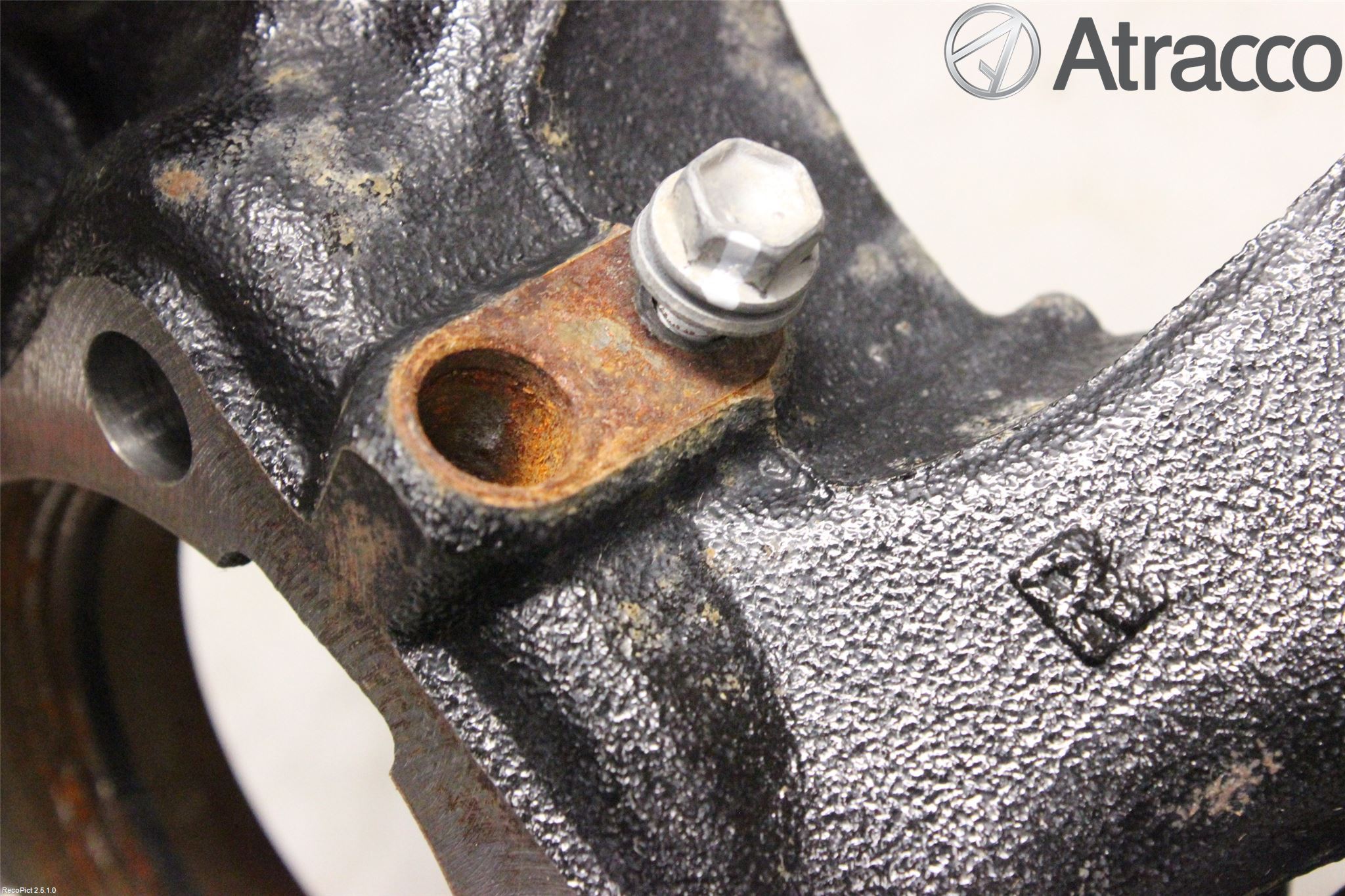 Toyota RAV4 13-18 Hjullagerhus-Spindel Hö B