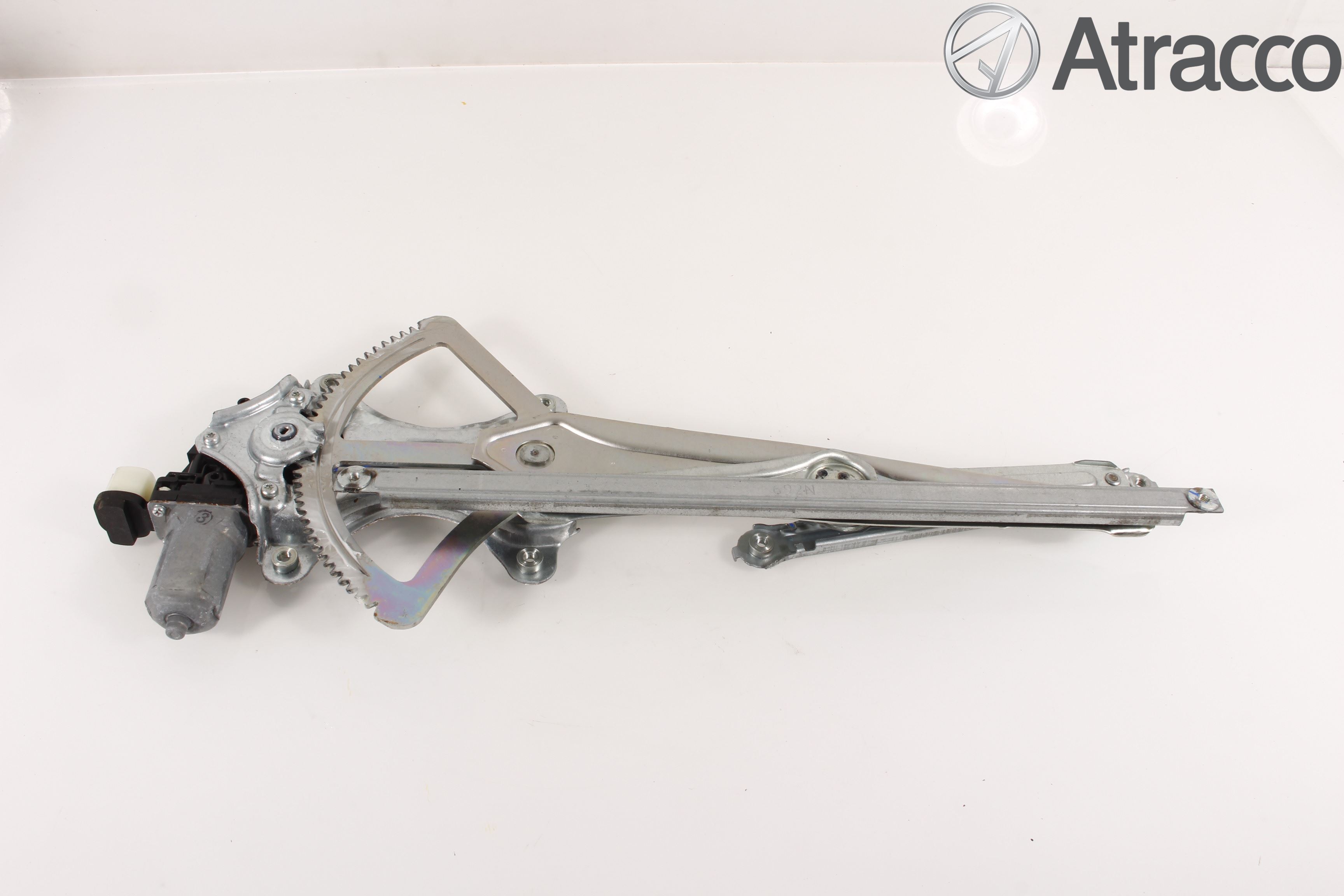 Mitsubishi L200 06-15 Fönsterhissmekanism