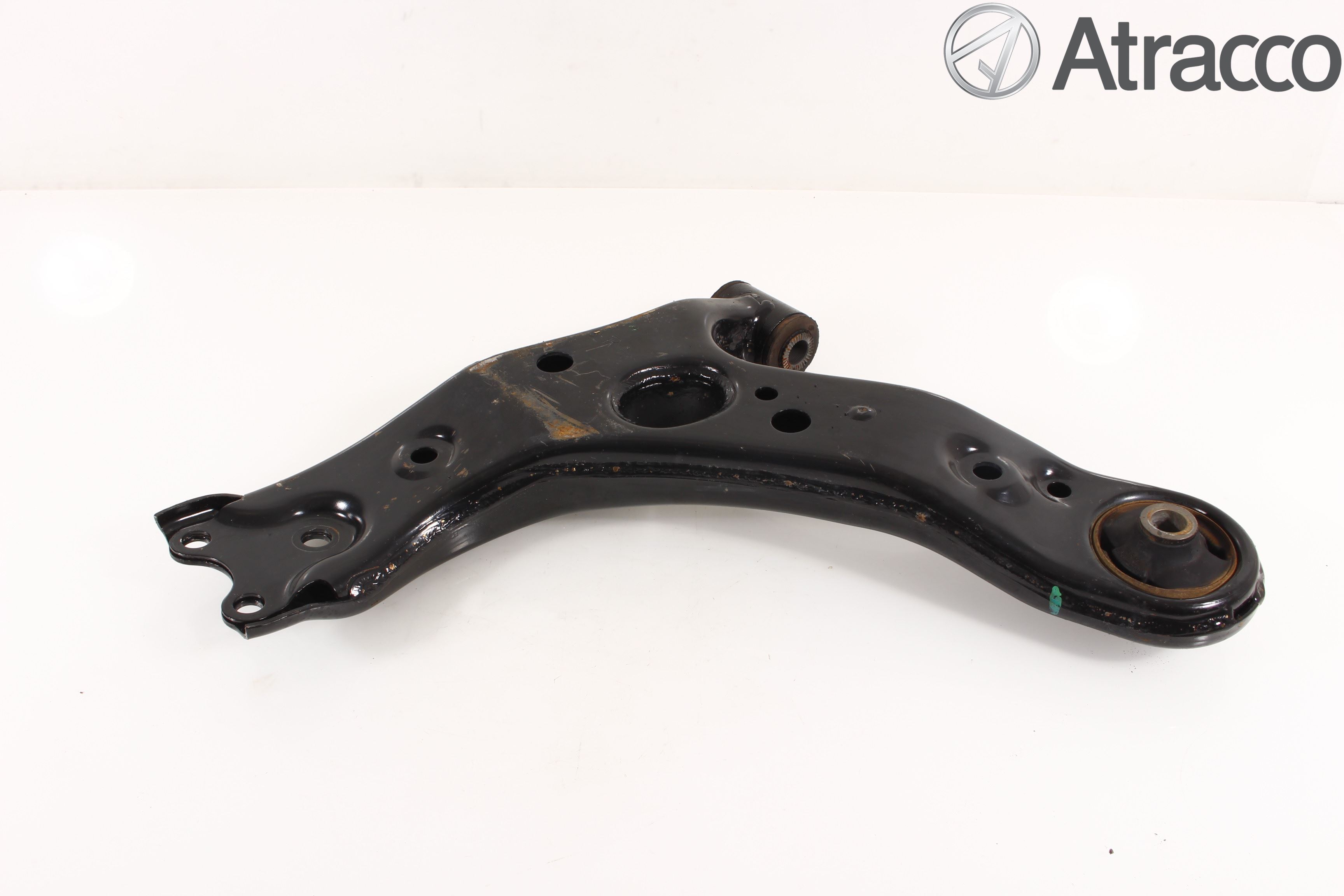 Toyota AURIS 13-19 Bärarm Fram Undre Hö