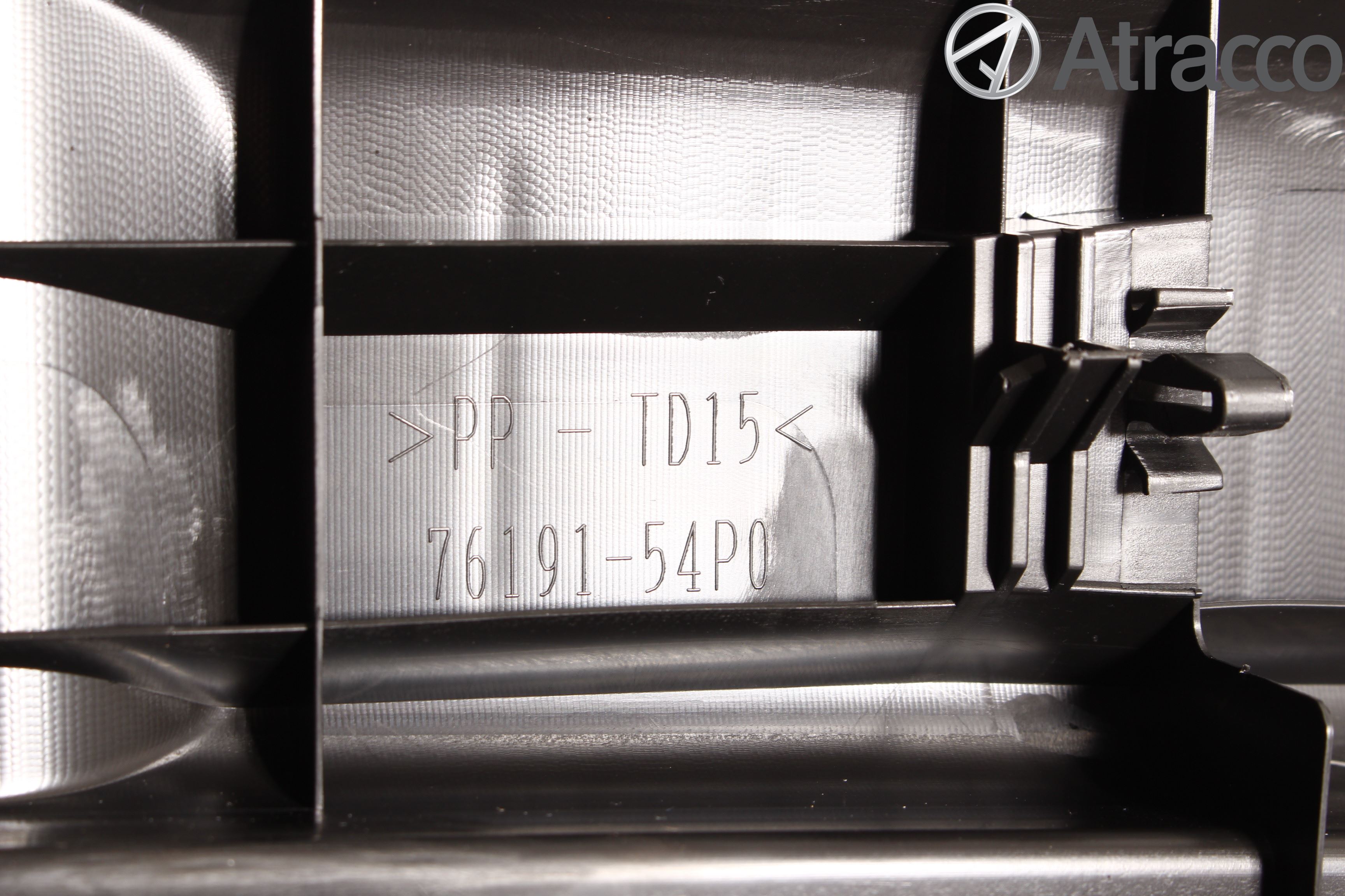 Suzuki VITARA 15- Inrbagagerumklädsel-Golv