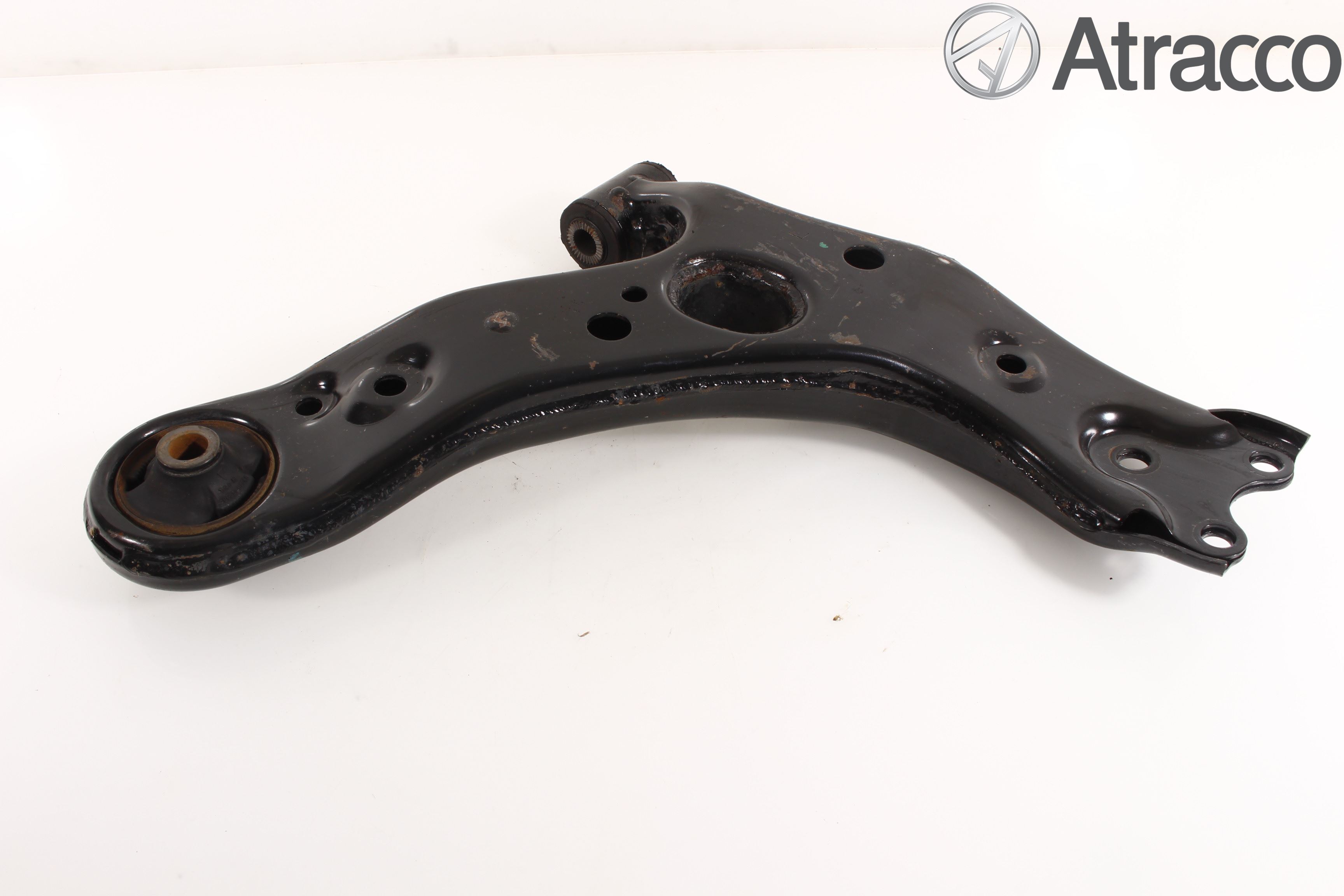 Toyota AURIS 13-19 Bärarm Fram Undre Vä