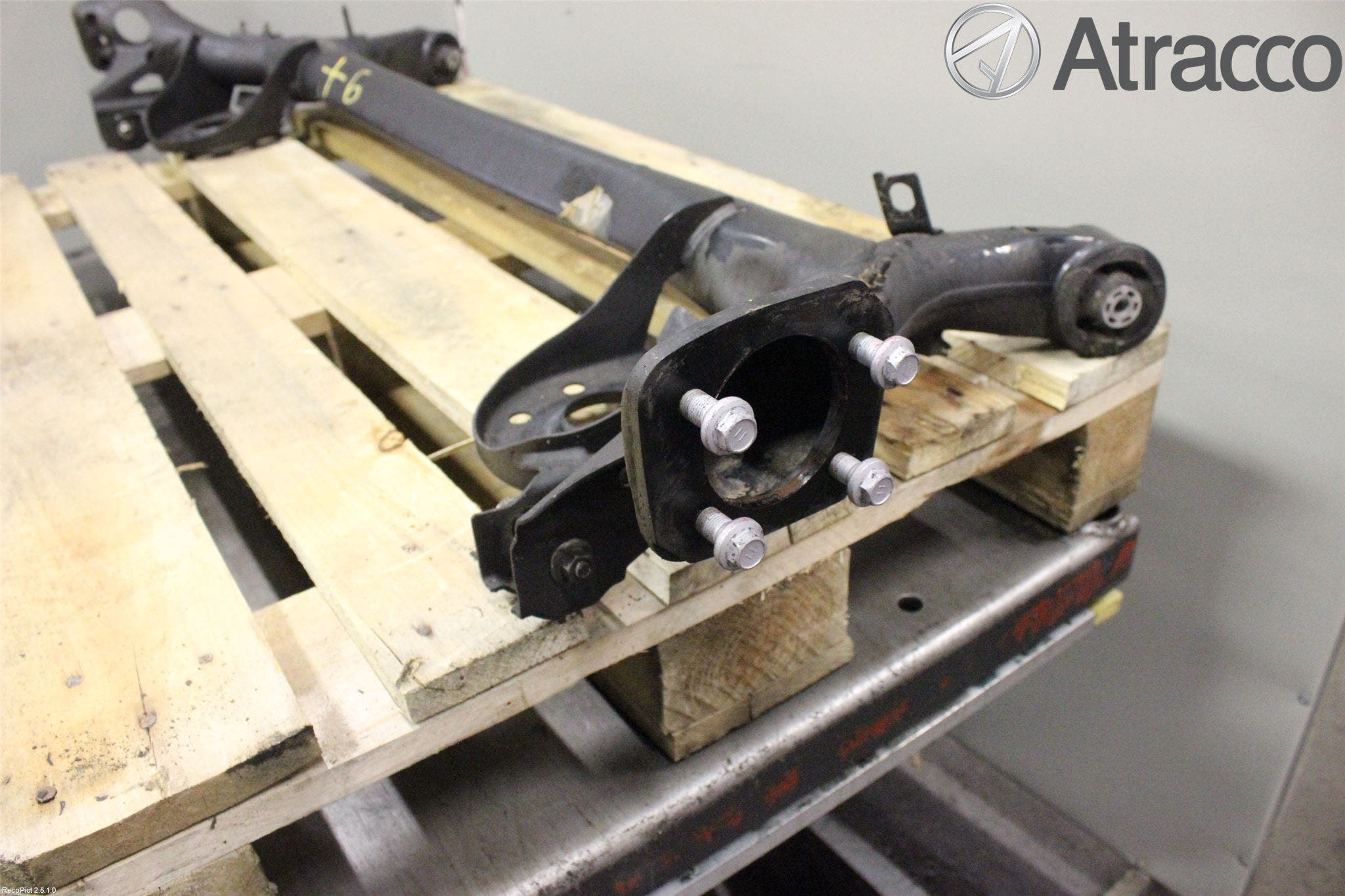 Toyota YARIS XP130 15-20 Bakaxelbalk