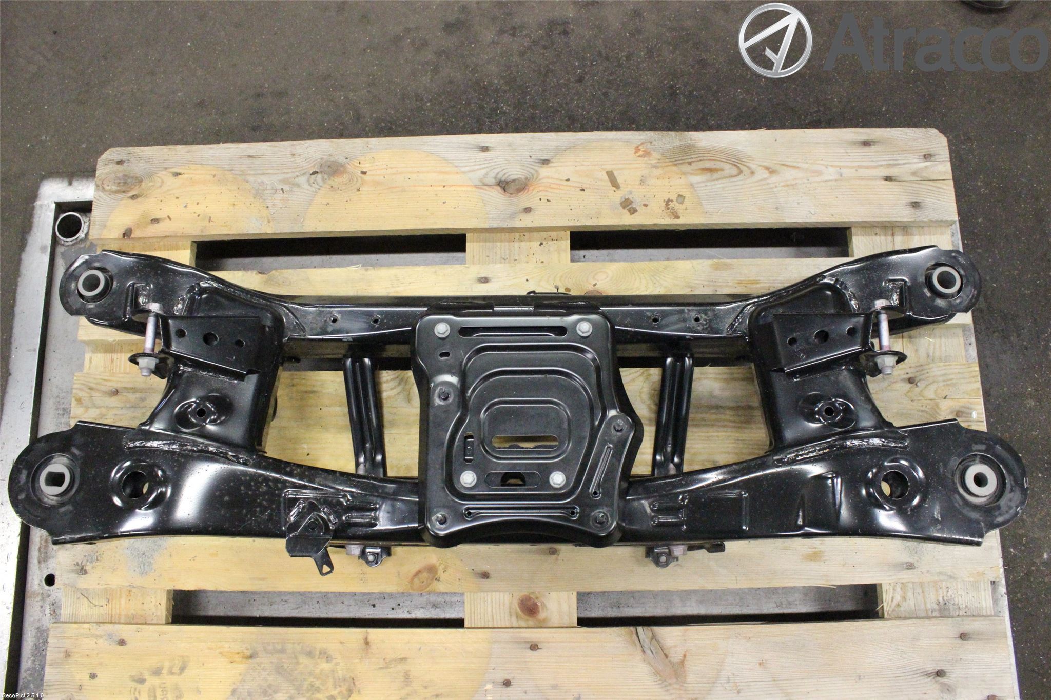 Toyota AVENSIS 16-18 Bakaxelbalk