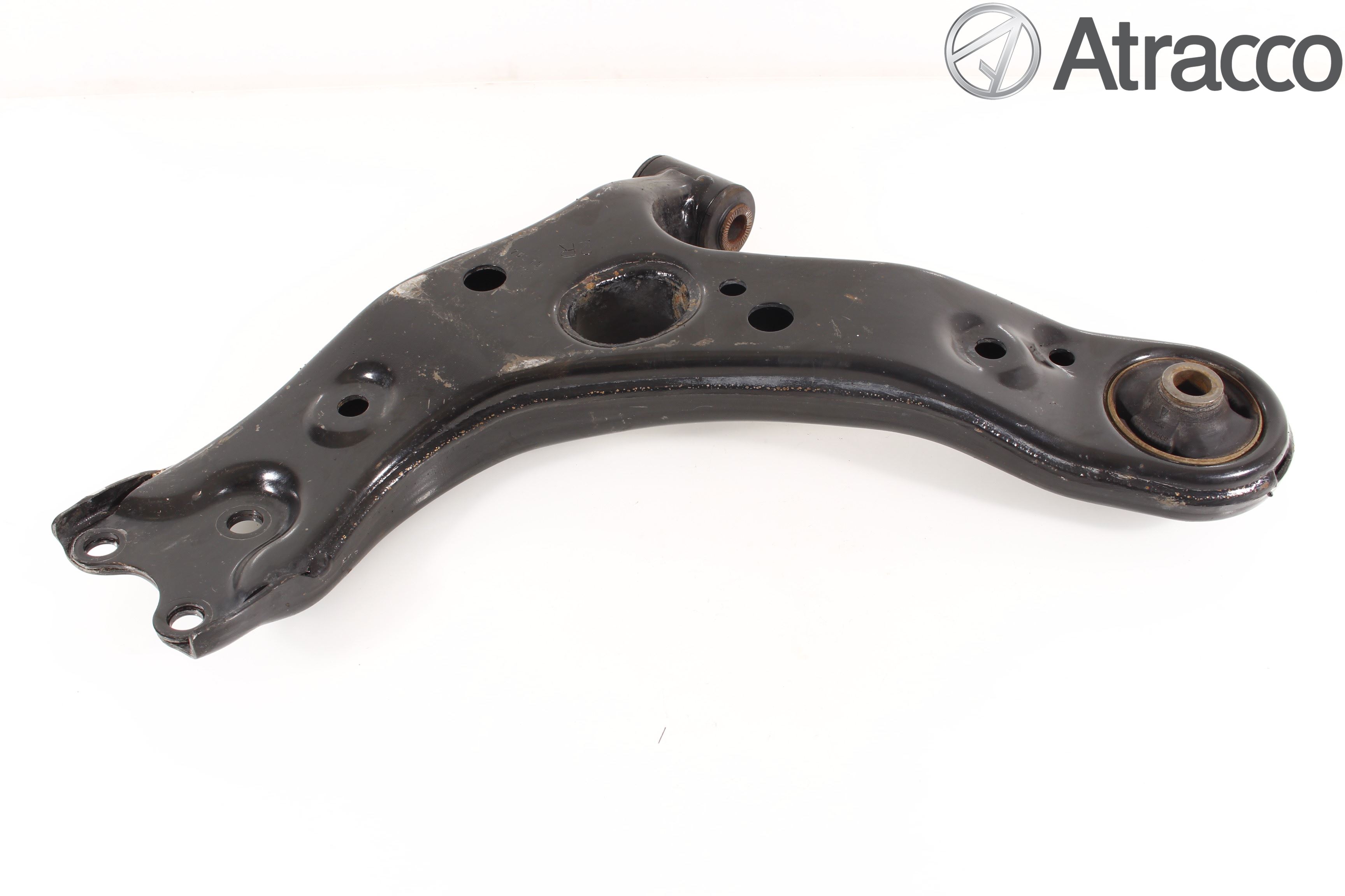 Toyota VERSO 09-18 Bärarm Fram Undre Hö