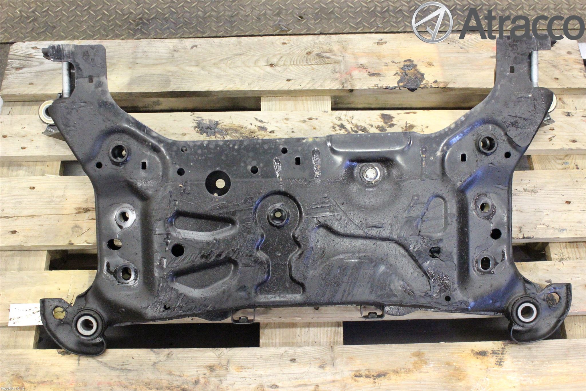 Ford FOCUS 15-18 Framvagnsbalk