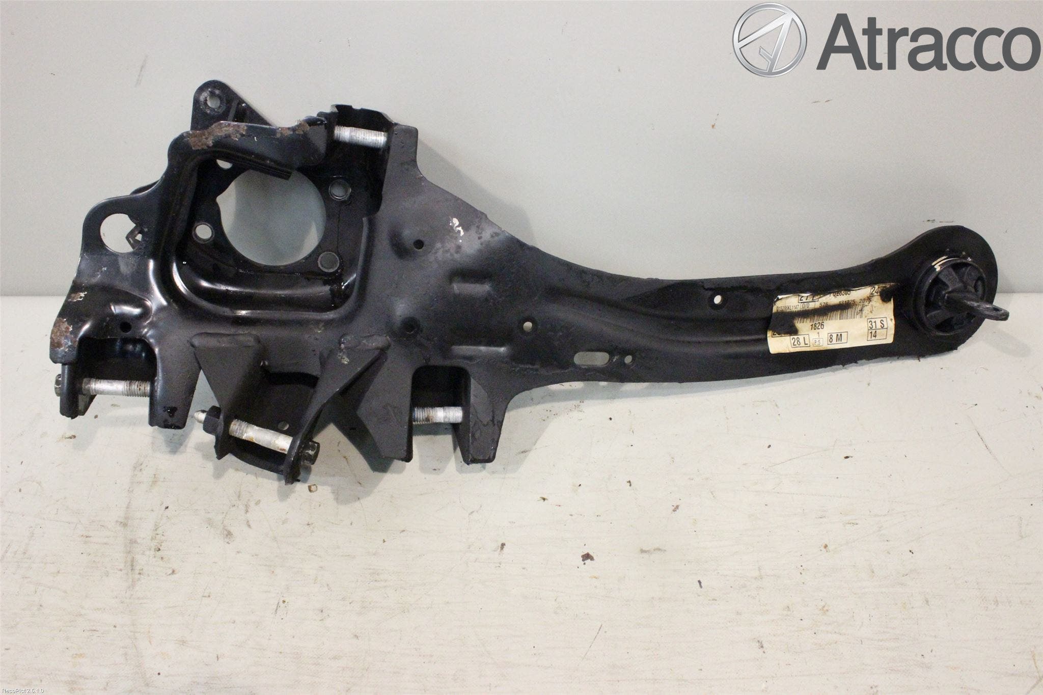 Ford FOCUS 15-18 Bärarm Bak Vänster