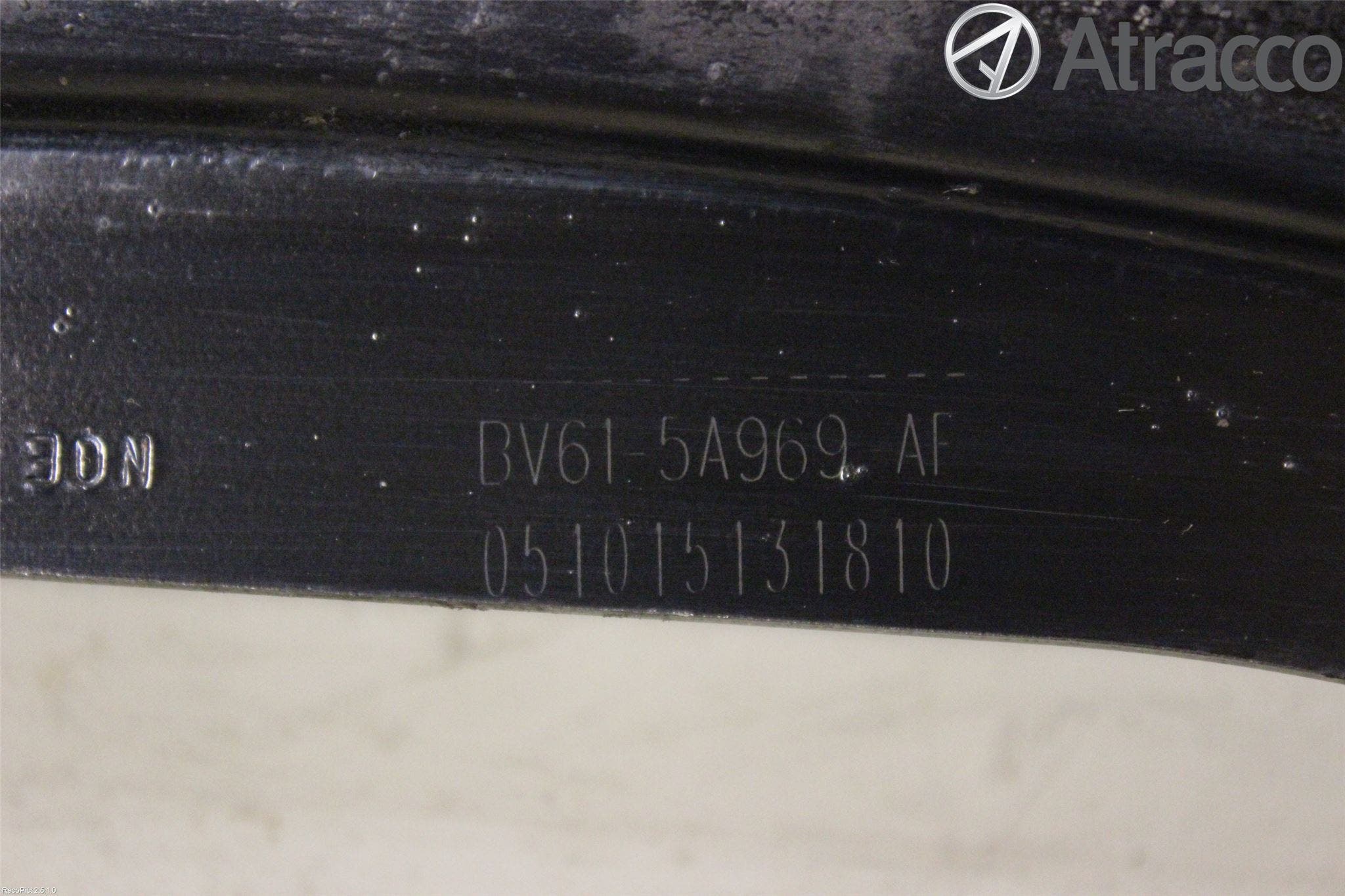 Ford FOCUS 15-18 Bärarm Bak Vänster