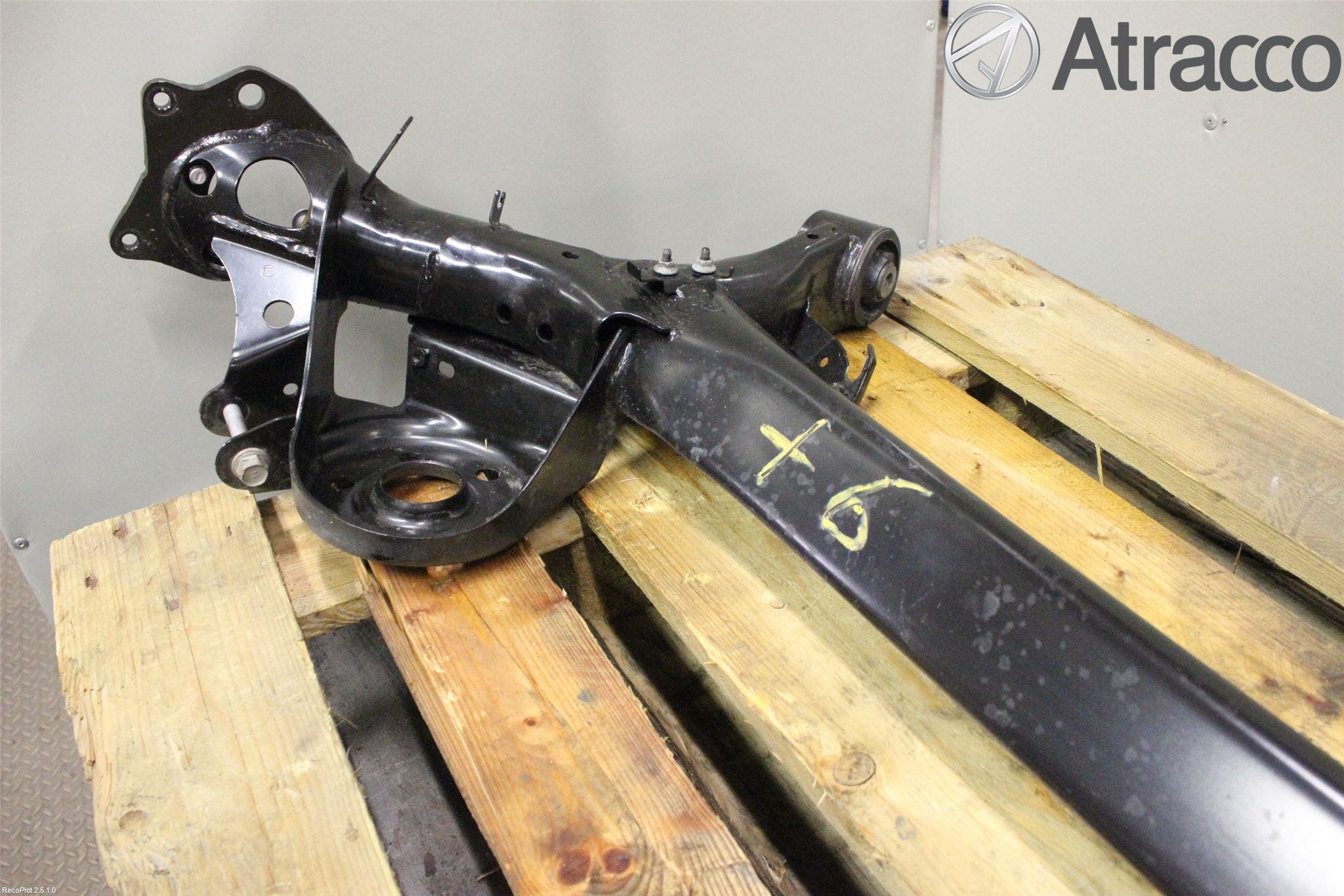 Toyota VERSO 09-18 Bakaxelbalk