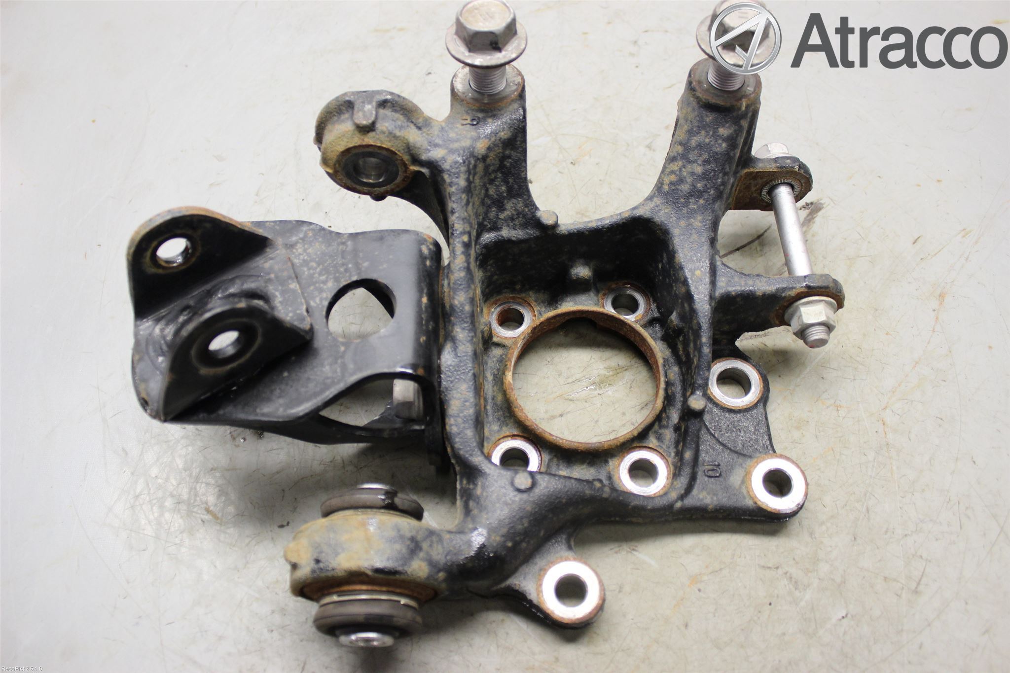 Toyota RAV4 13-18 Hjullagerhus-Spindel Hö B