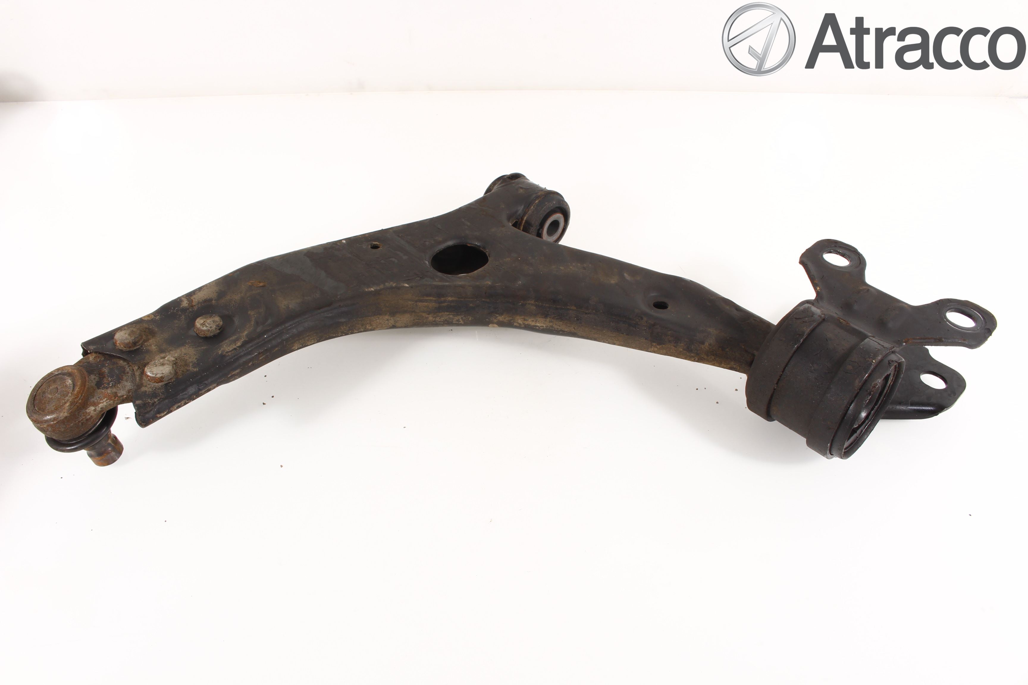 Ford FOCUS 11-14 Bärarm Fram Undre Hö