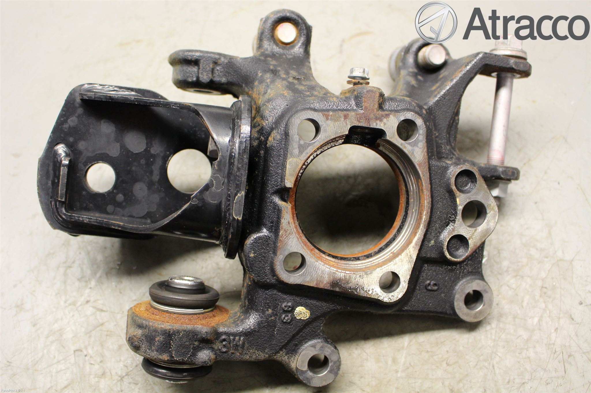 Toyota RAV4 13-18 Hjullagerhus-Spindel Vä B