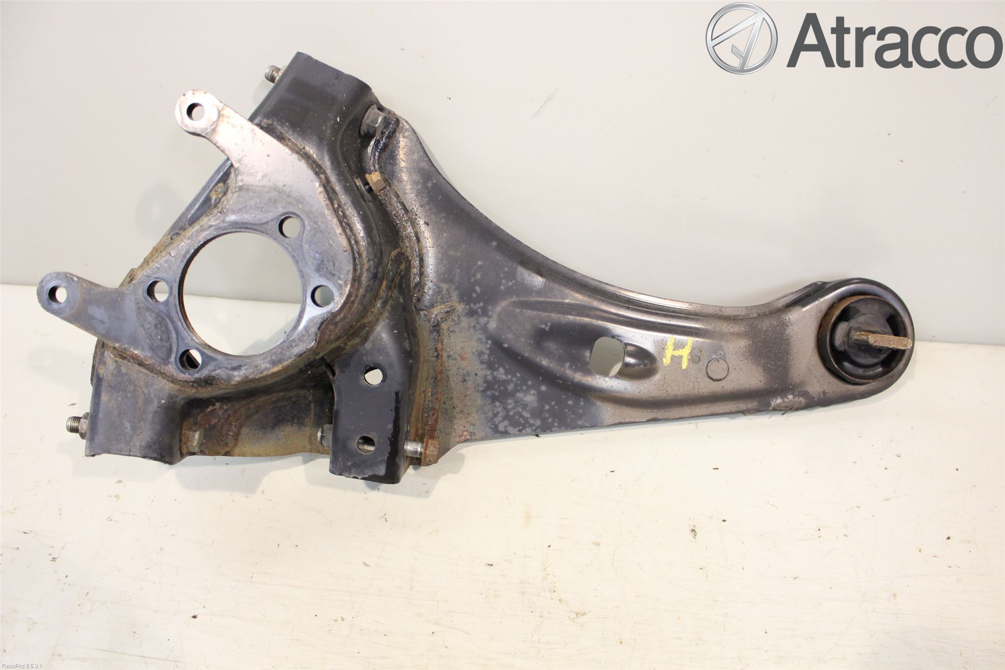 Mitsubishi OUTLANDER 13-21 Bärarm Bak Höger