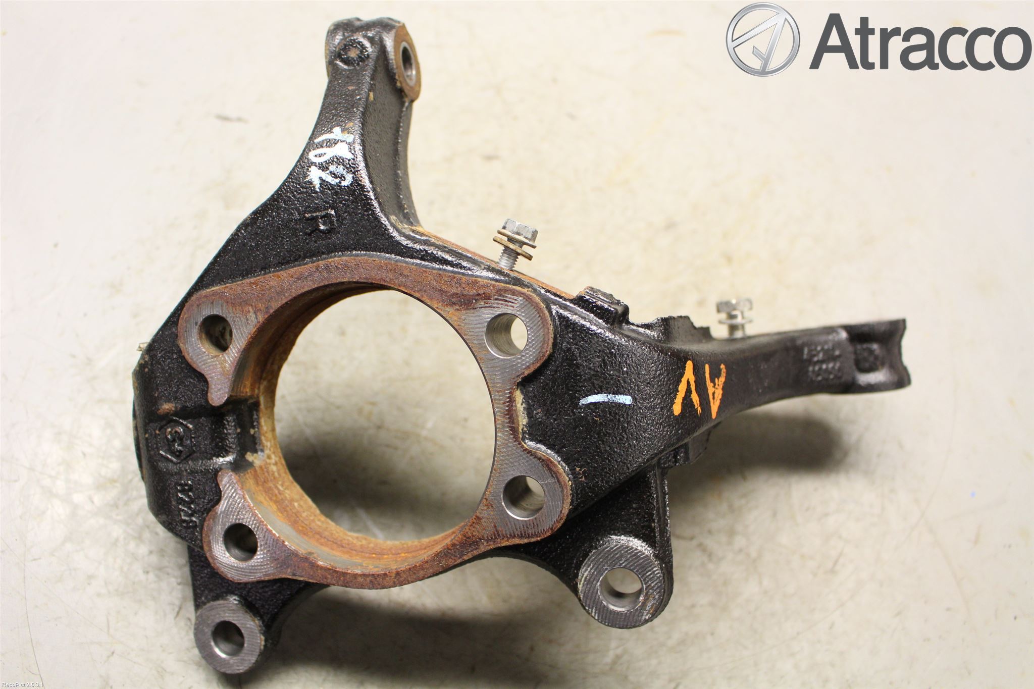 Toyota AURIS 13-19 Styrspindel Lagerhus Hö