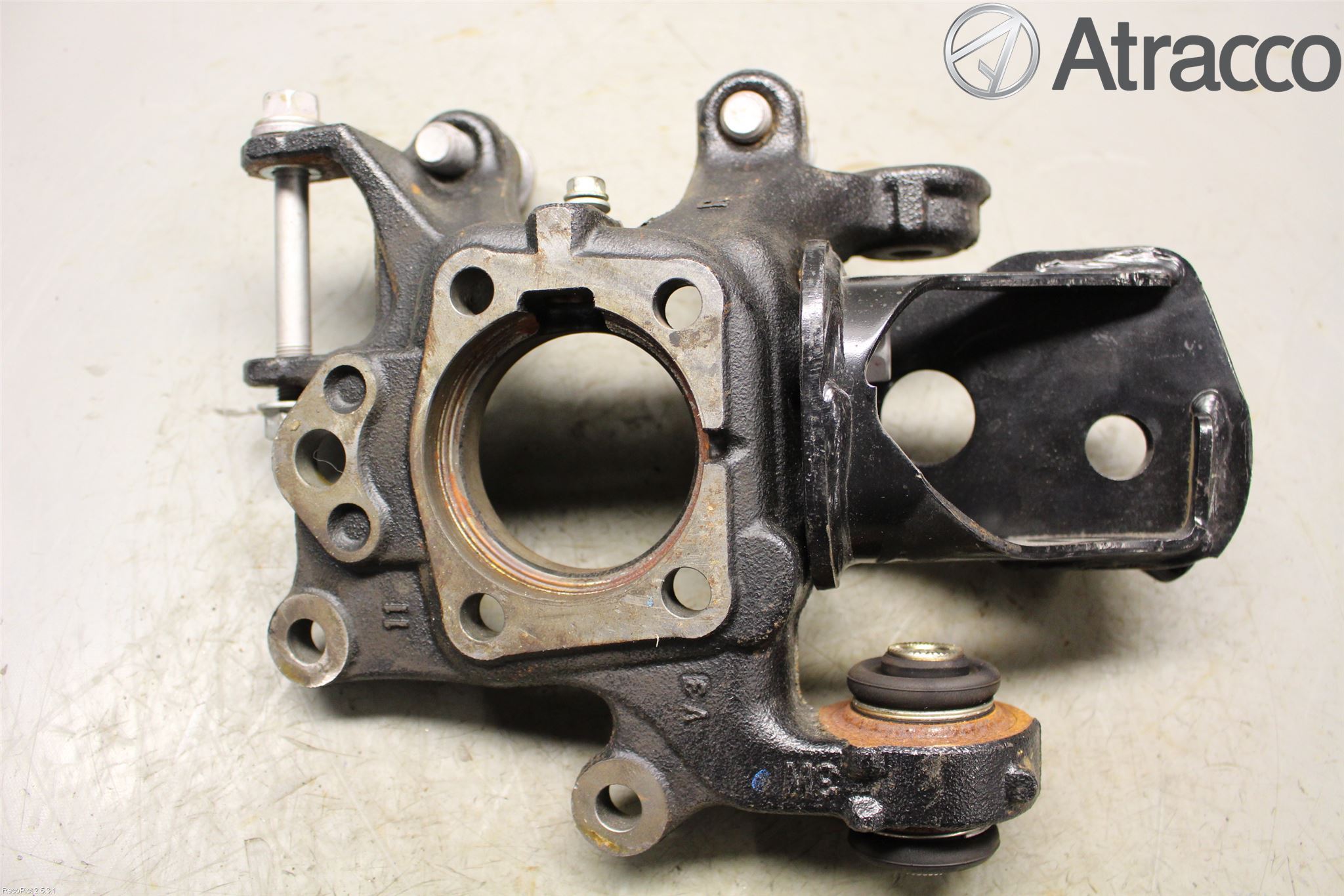 Toyota RAV4 13-18 Hjullagerhus-Spindel Hö B