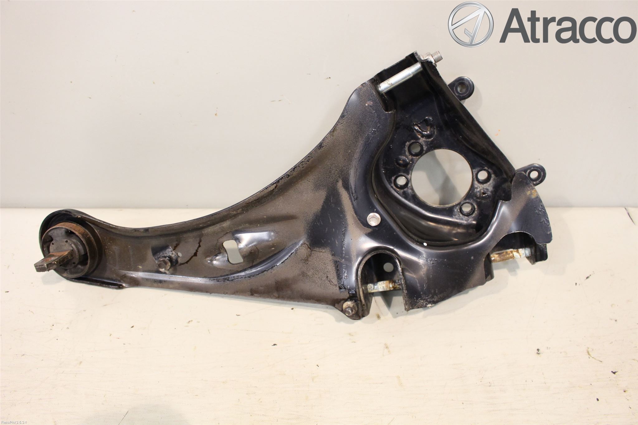 Mitsubishi OUTLANDER 13-21 Bärarm Bak Höger