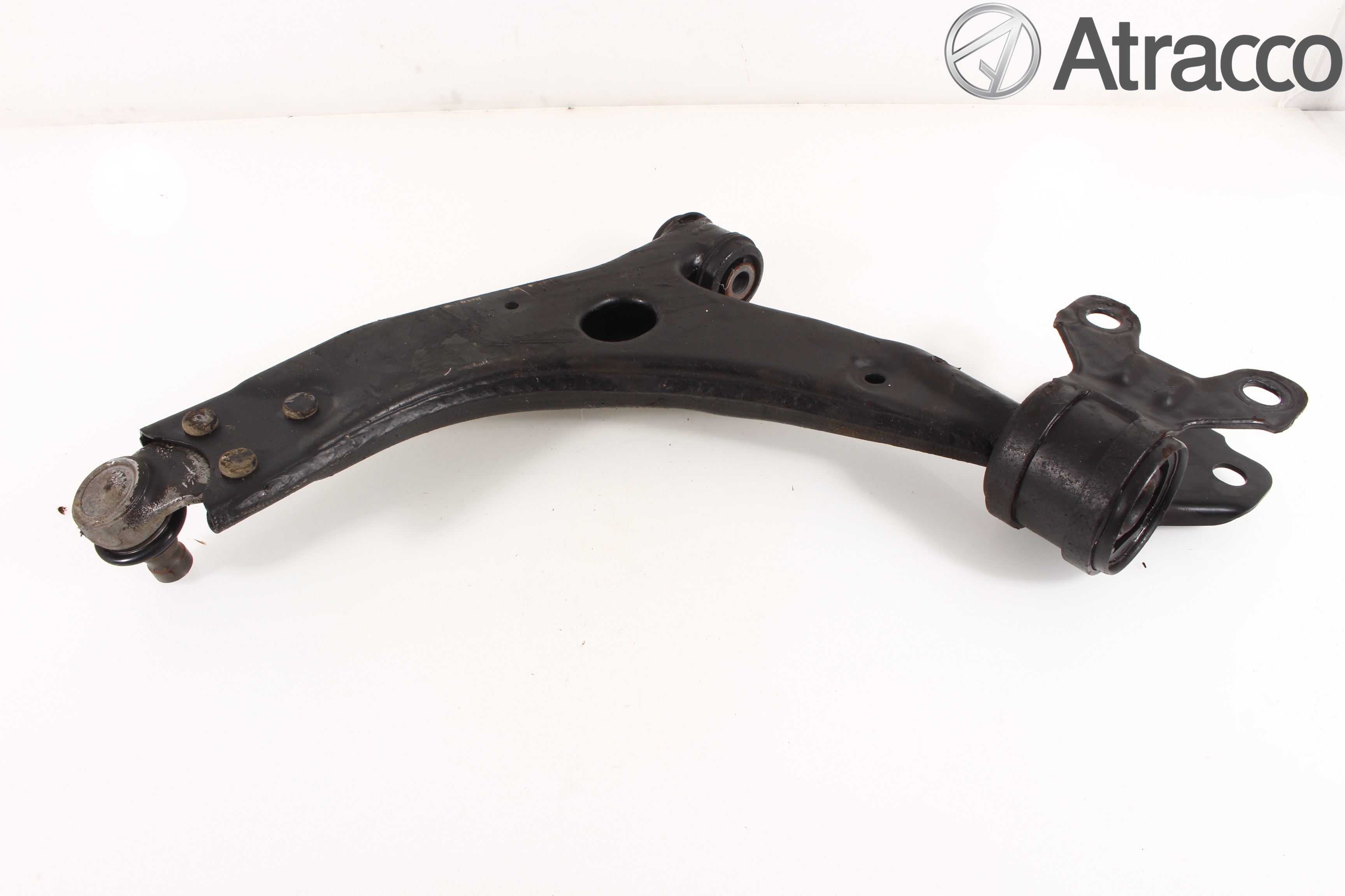 Ford FOCUS 11-14 Bärarm Fram Undre Hö