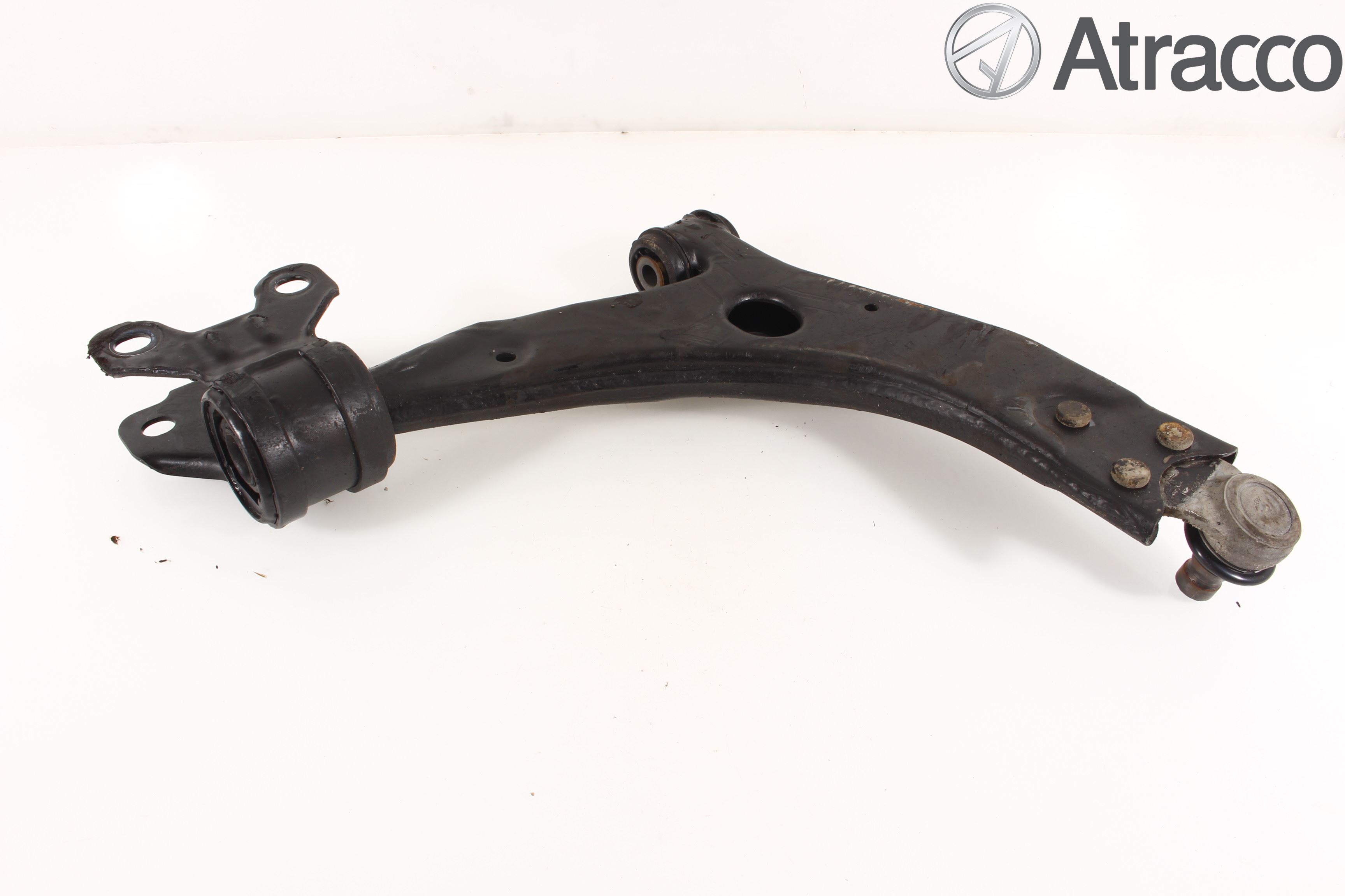 Ford FOCUS 11-14 Bärarm Fram Undre Vä