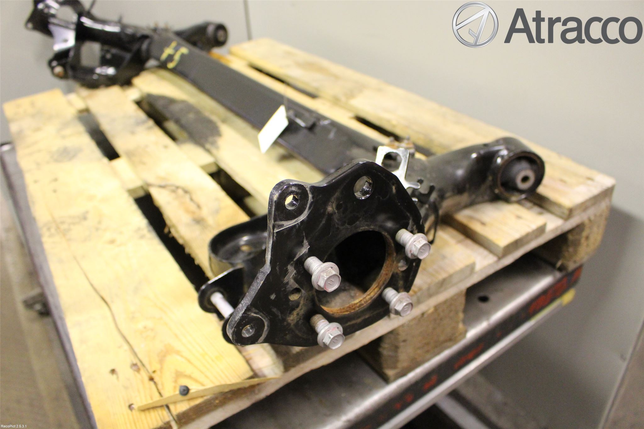 Toyota VERSO 09-18 Bakaxelbalk