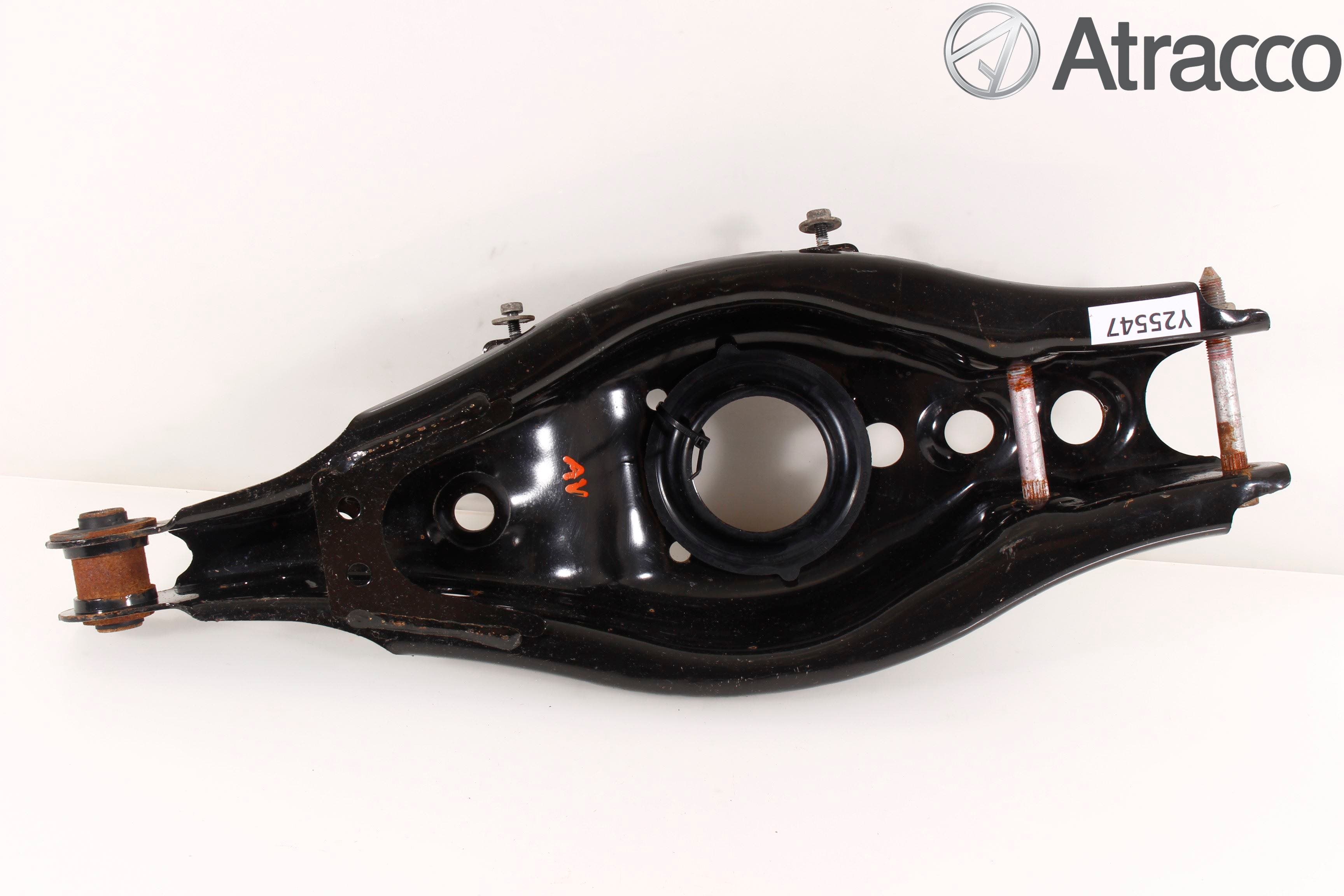 Toyota AURIS 13-19 Bärarm Bak Höger