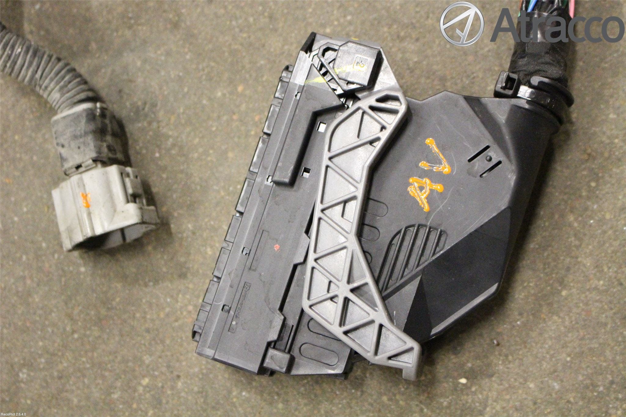 Toyota AURIS 13-19 Kabelhärva