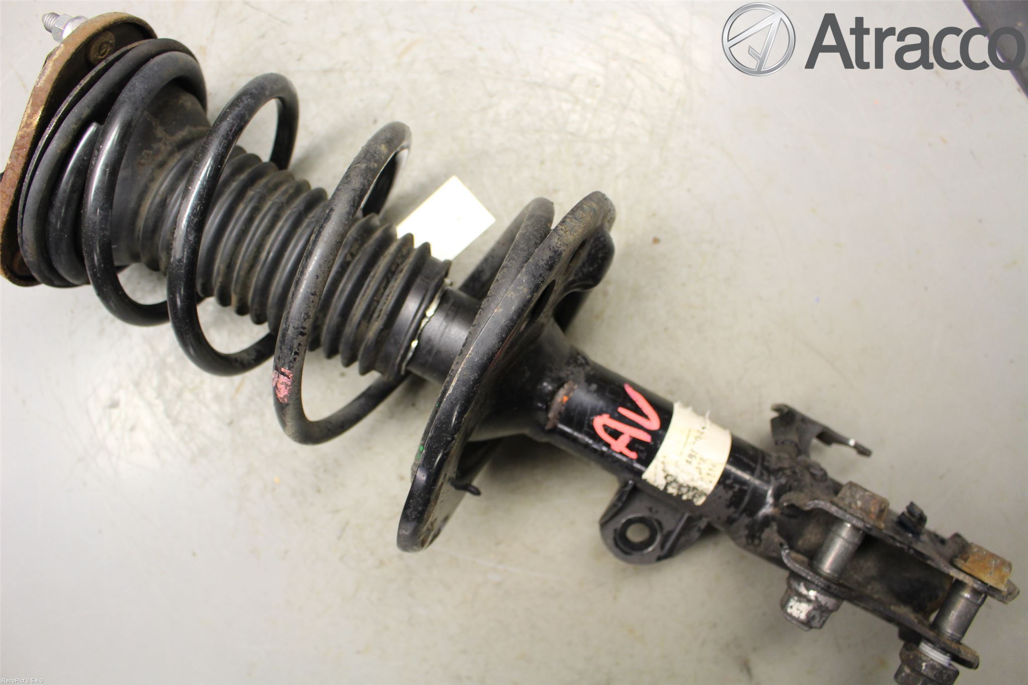 Toyota AVENSIS 09-15 Fjäderben Fram Vänster
