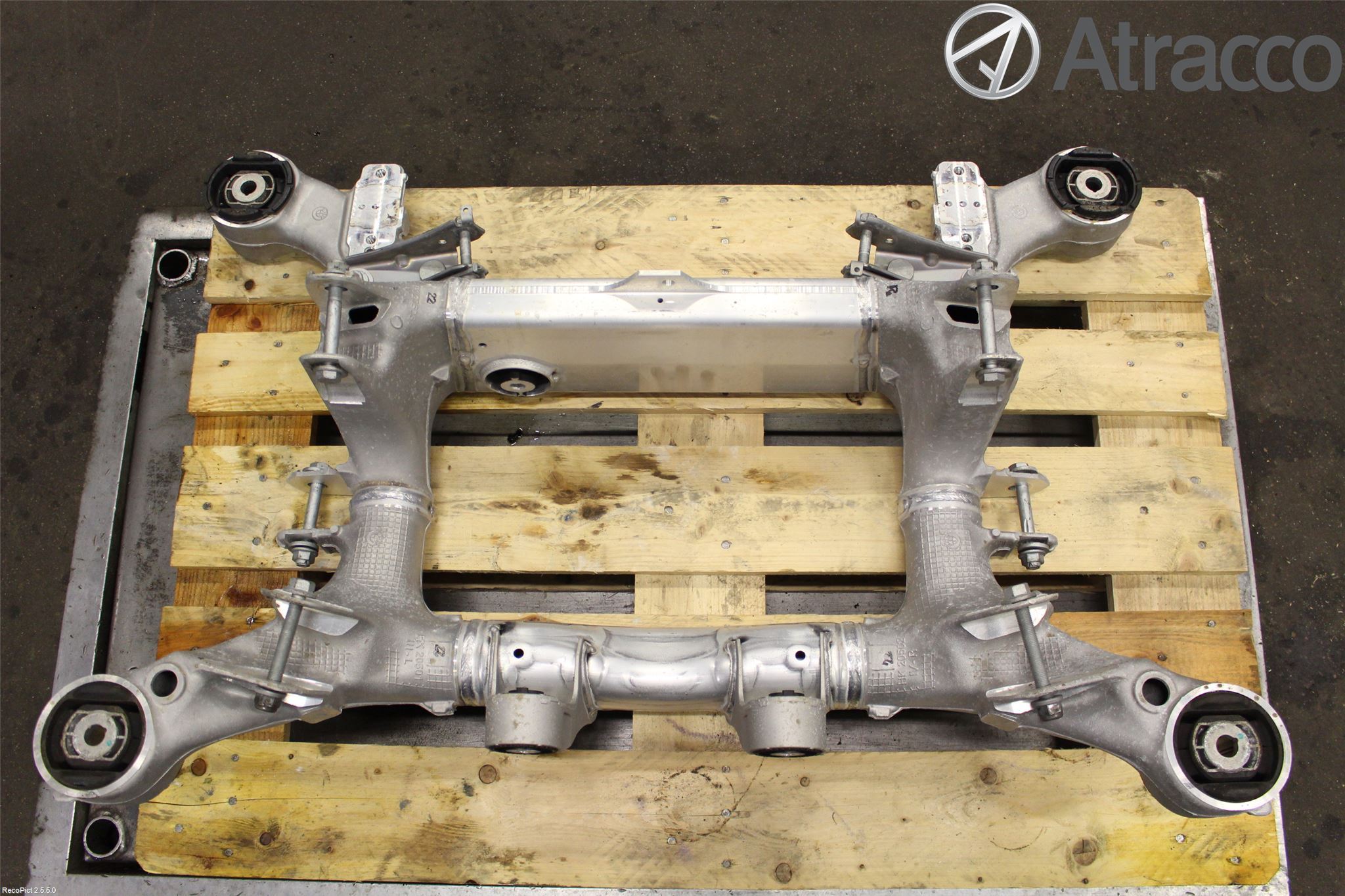 BMW 5 F10/F11/F18 09-17 Bakaxelbalk