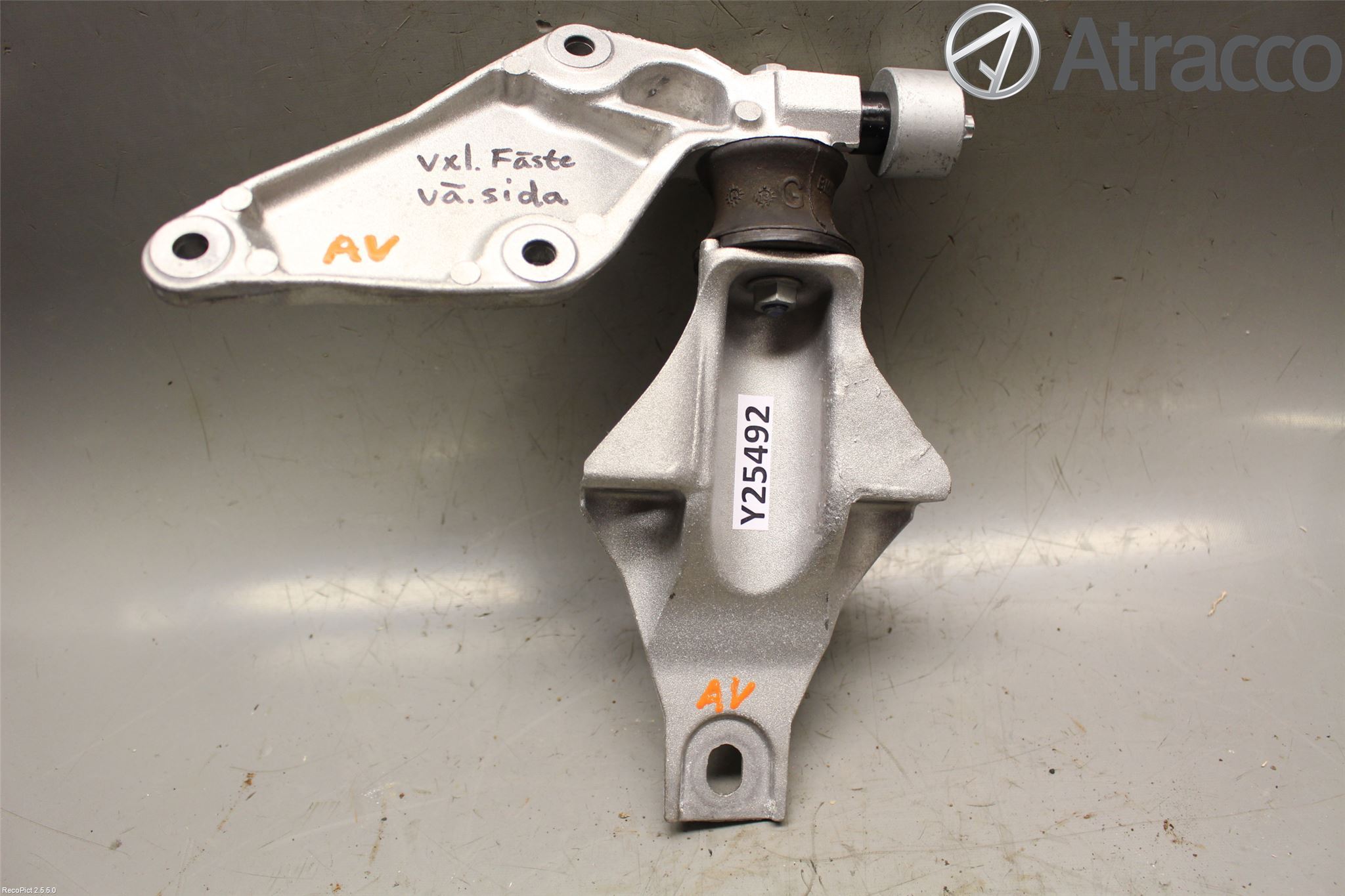BMW 5 F10/F11/F18 09-17 Växellådsfäste