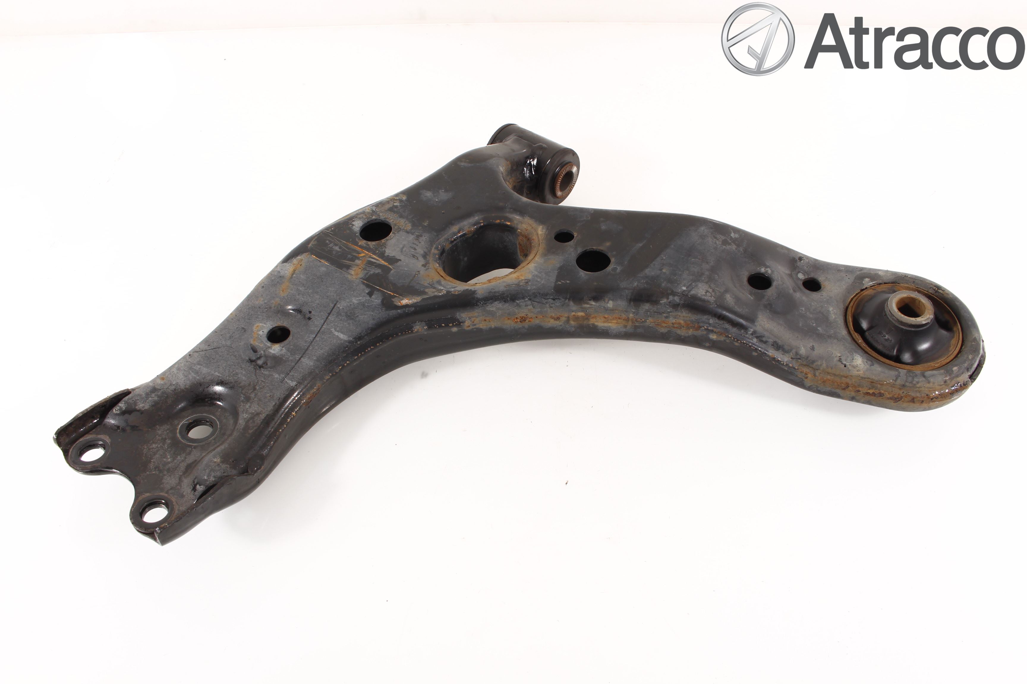 Toyota VERSO 09-18 Bärarm Fram Undre Hö