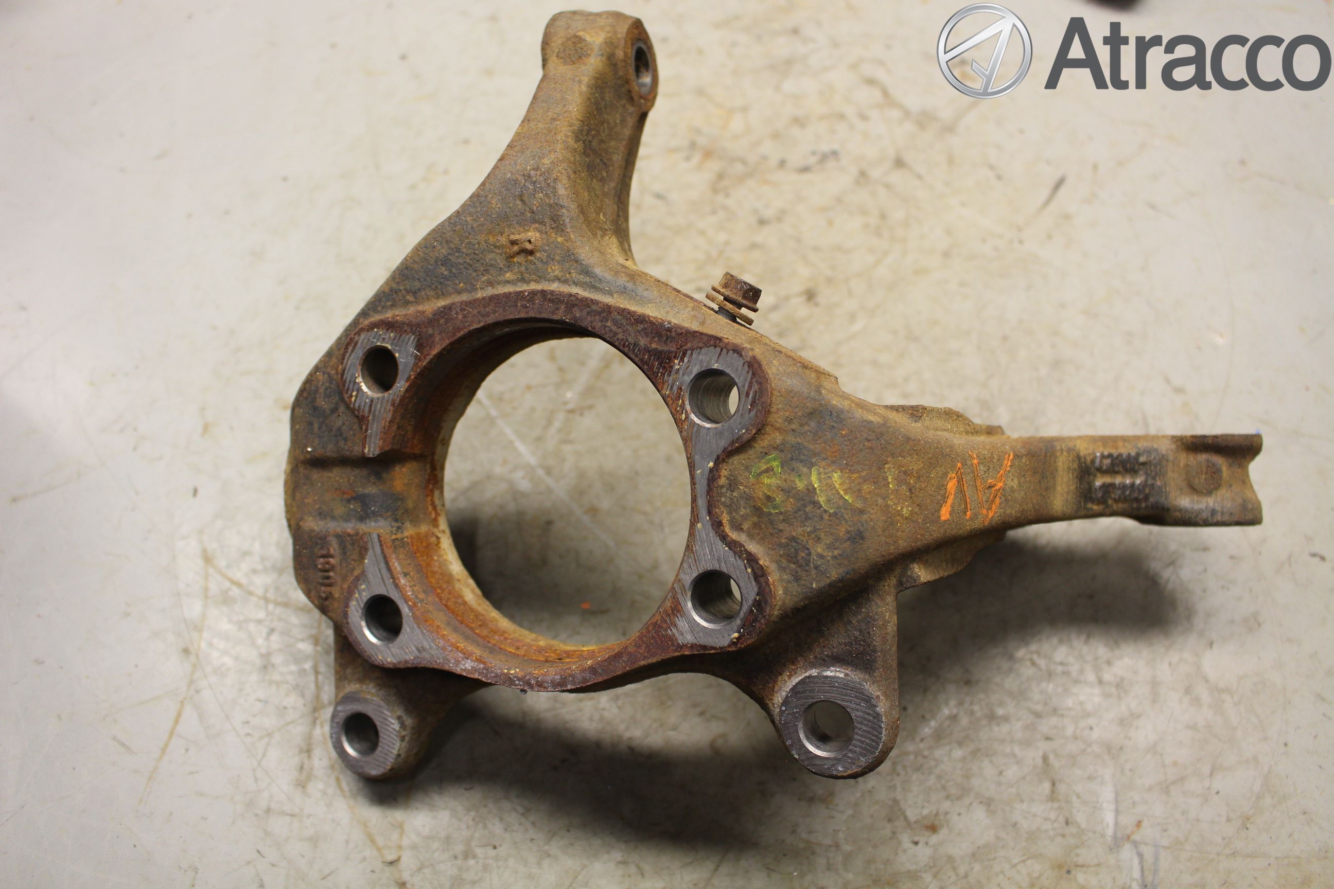 Toyota VERSO 09-18 Styrspindel Lagerhus Hö