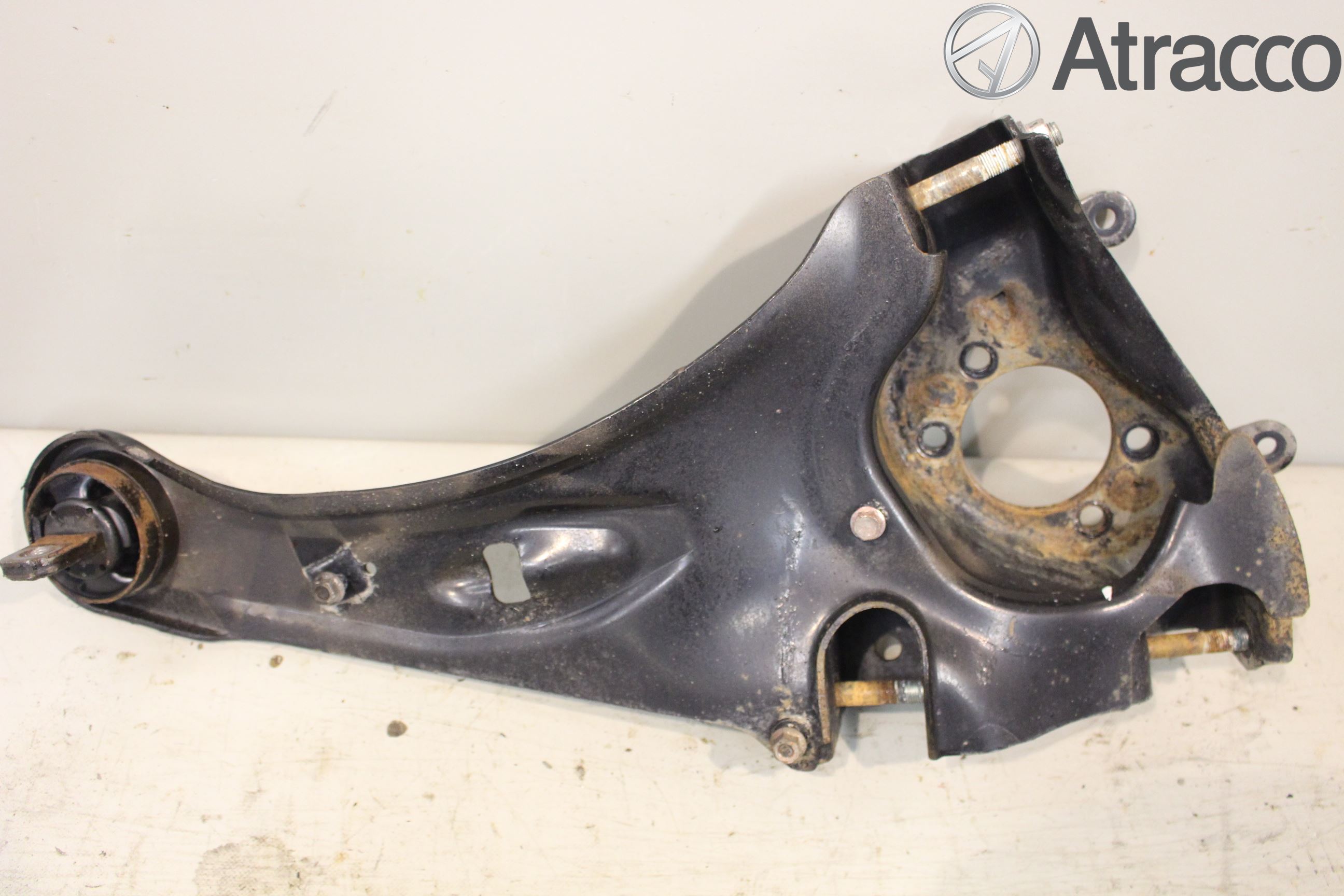 Mitsubishi OUTLANDER 13-21 Bärarm Bak Höger