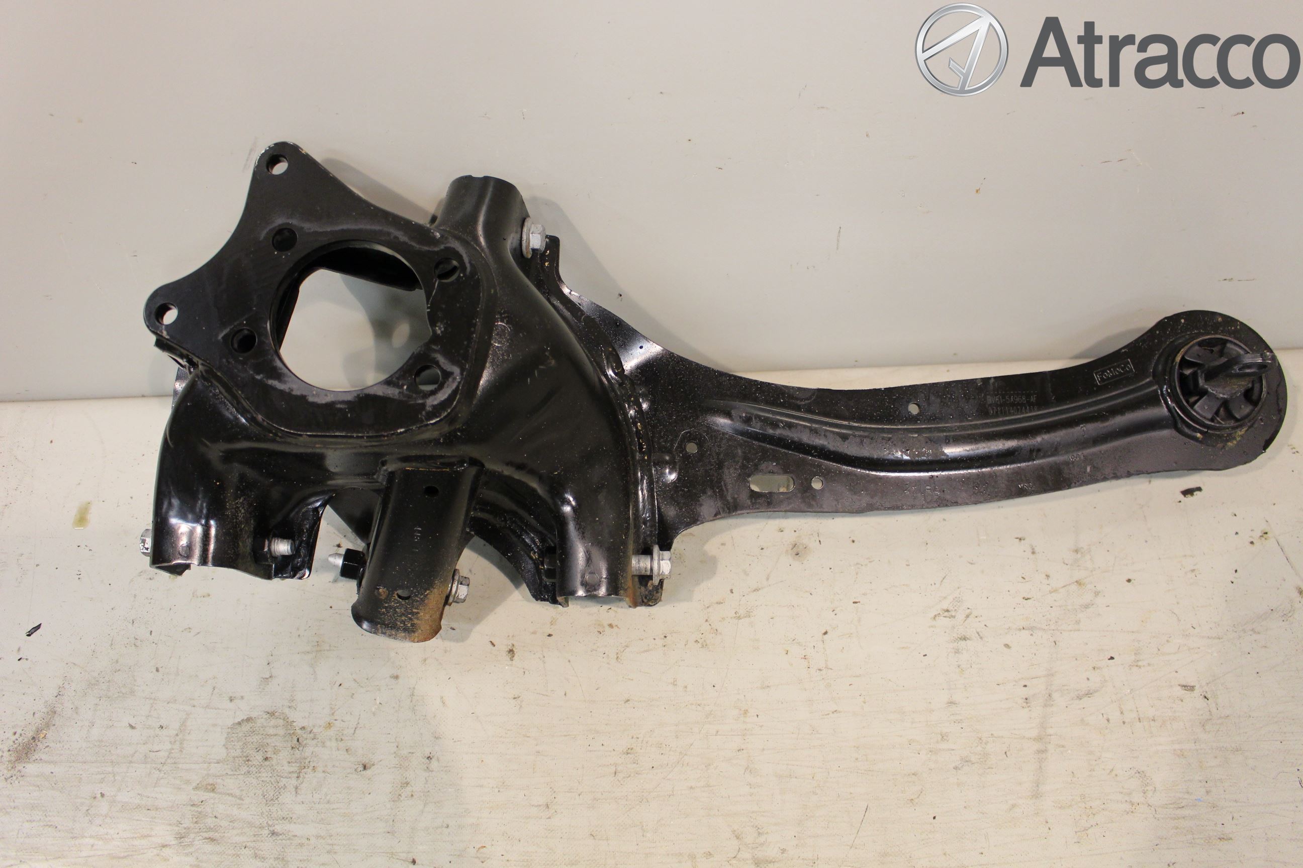 Ford FOCUS 15-18 Bärarm Bak Höger
