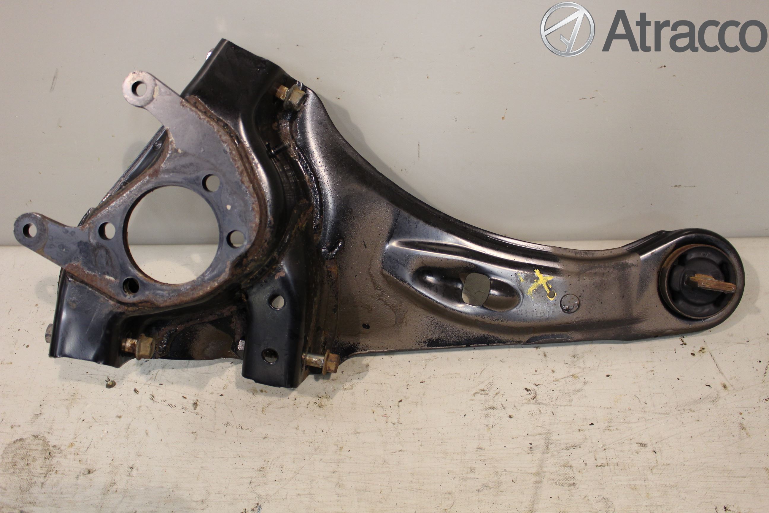 Mitsubishi OUTLANDER 13-21 Bärarm Bak Höger