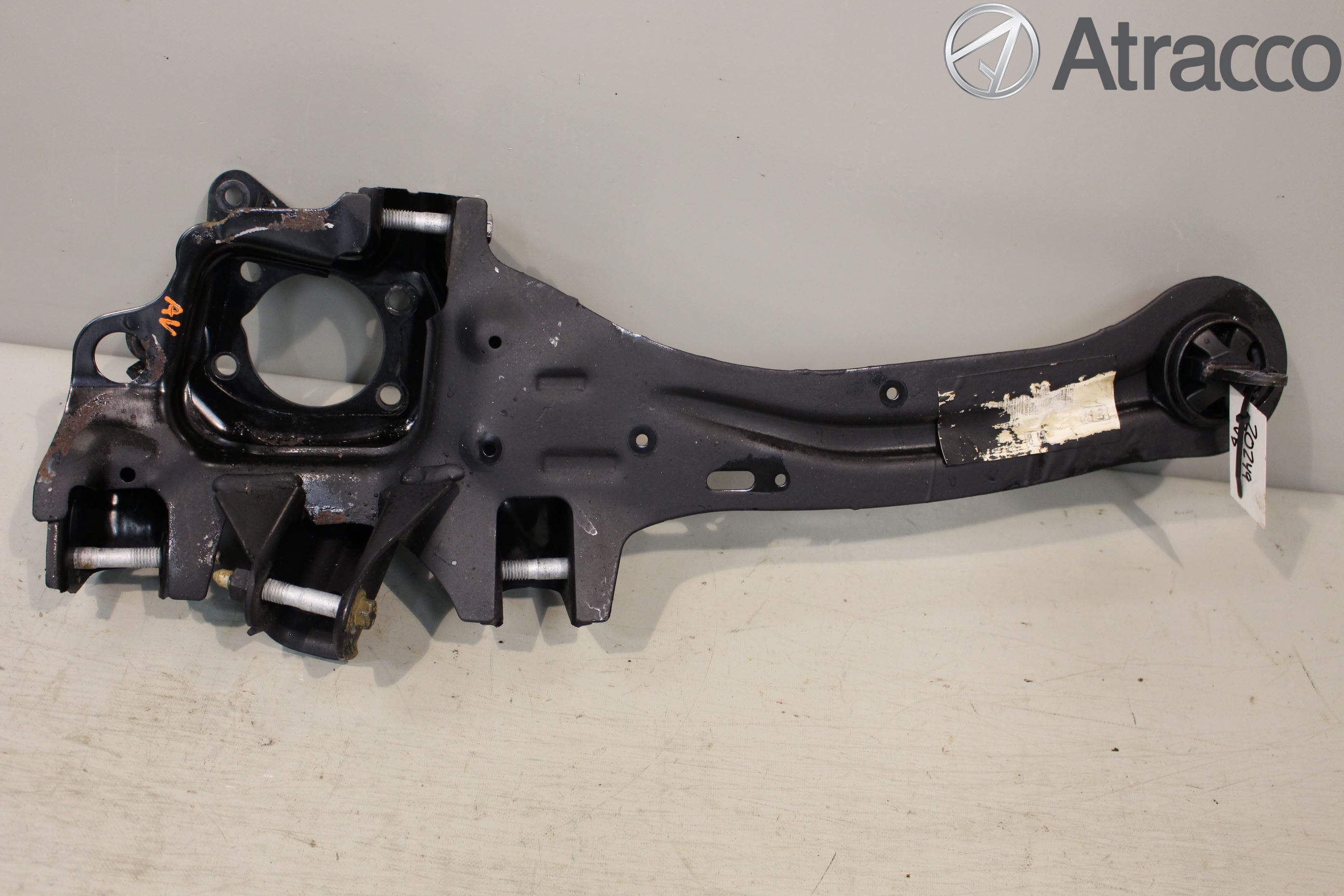 Ford FOCUS 15-18 Bärarm Bak Vänster