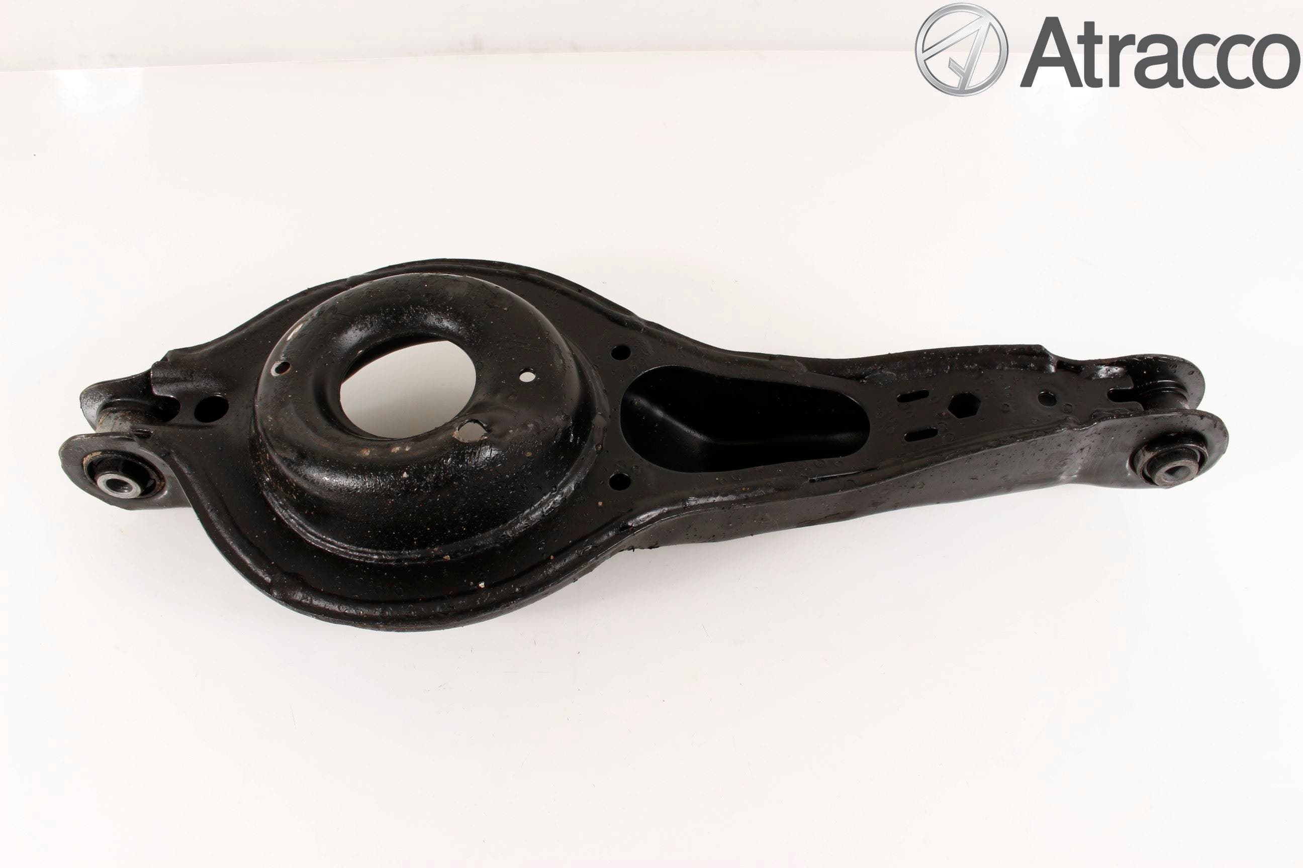 Ford FOCUS 15-18 Bärarm Bak Vänster