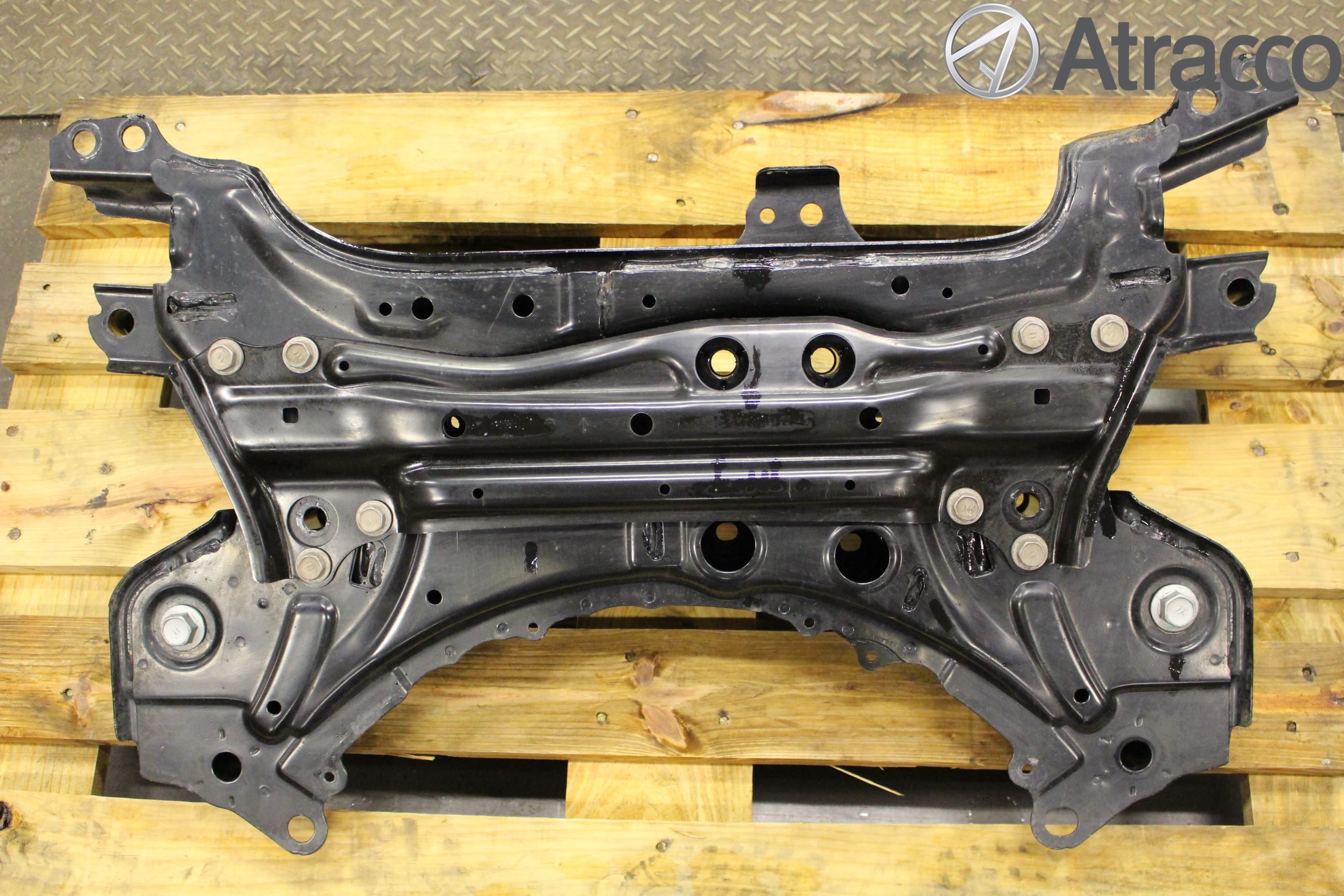 Toyota RAV4 13-18 Framvagnsbalk