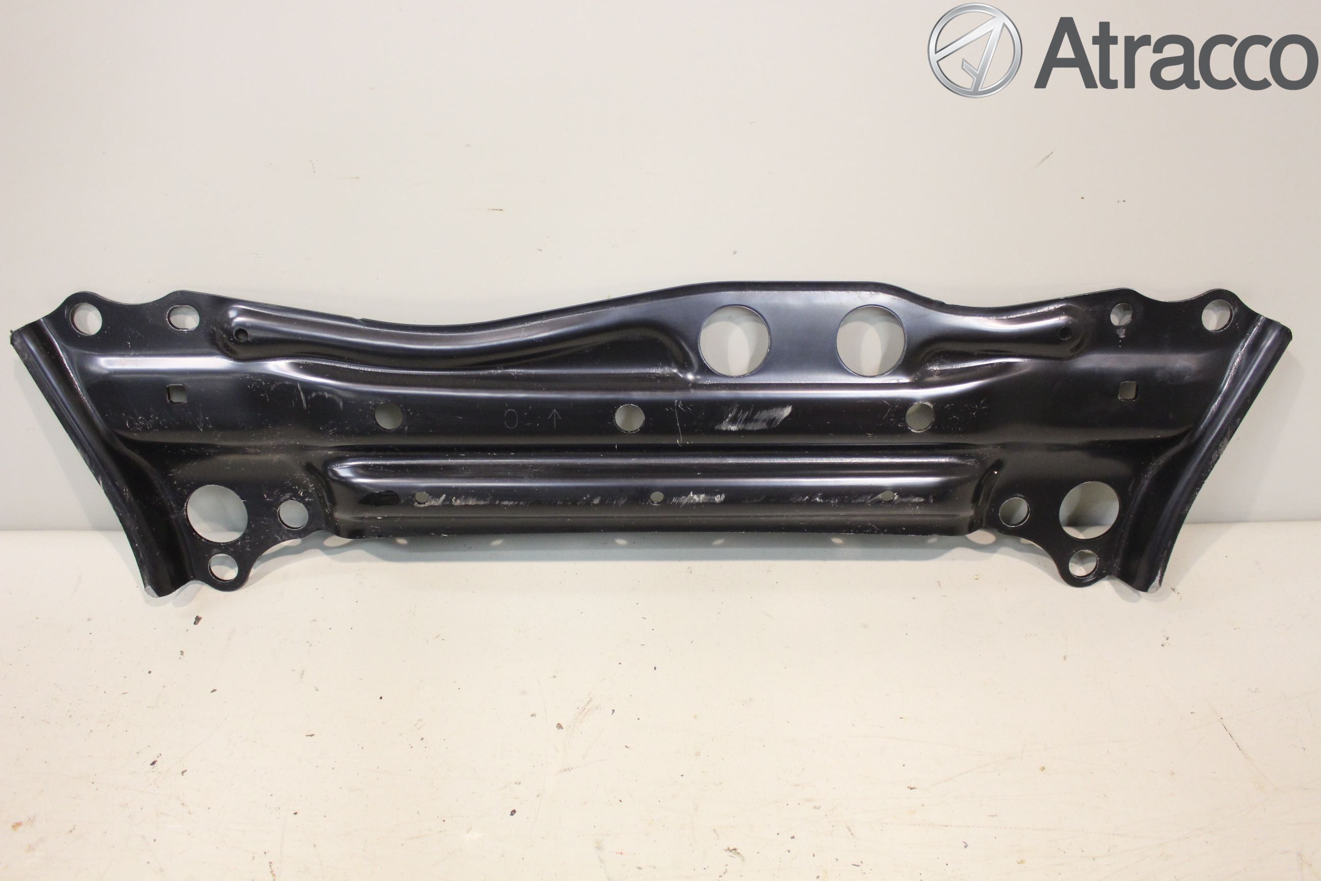 Toyota AURIS 13-19 Framvagnsbalk