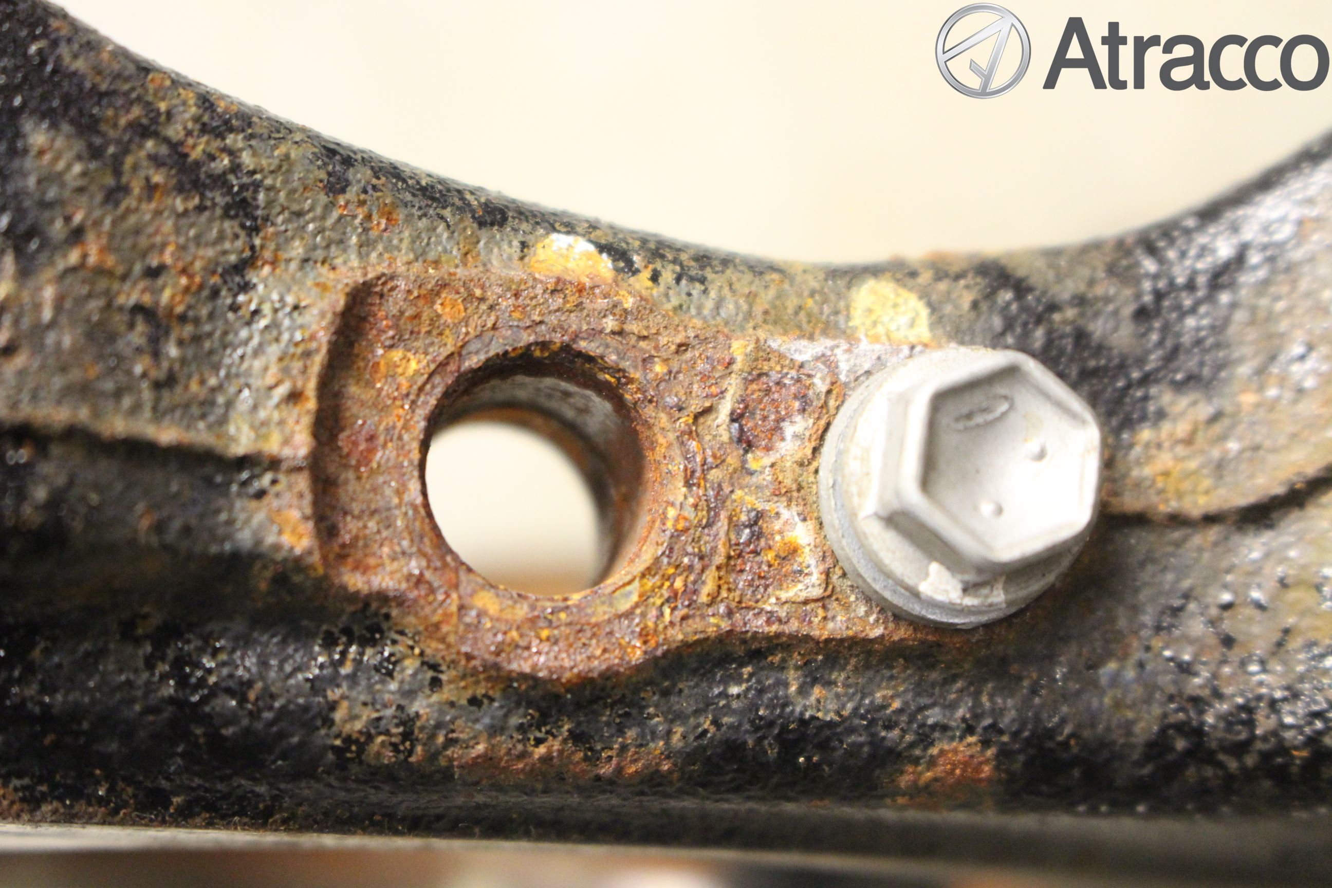 Toyota RAV4 13-18 Styrspindel Lagerhus Vä