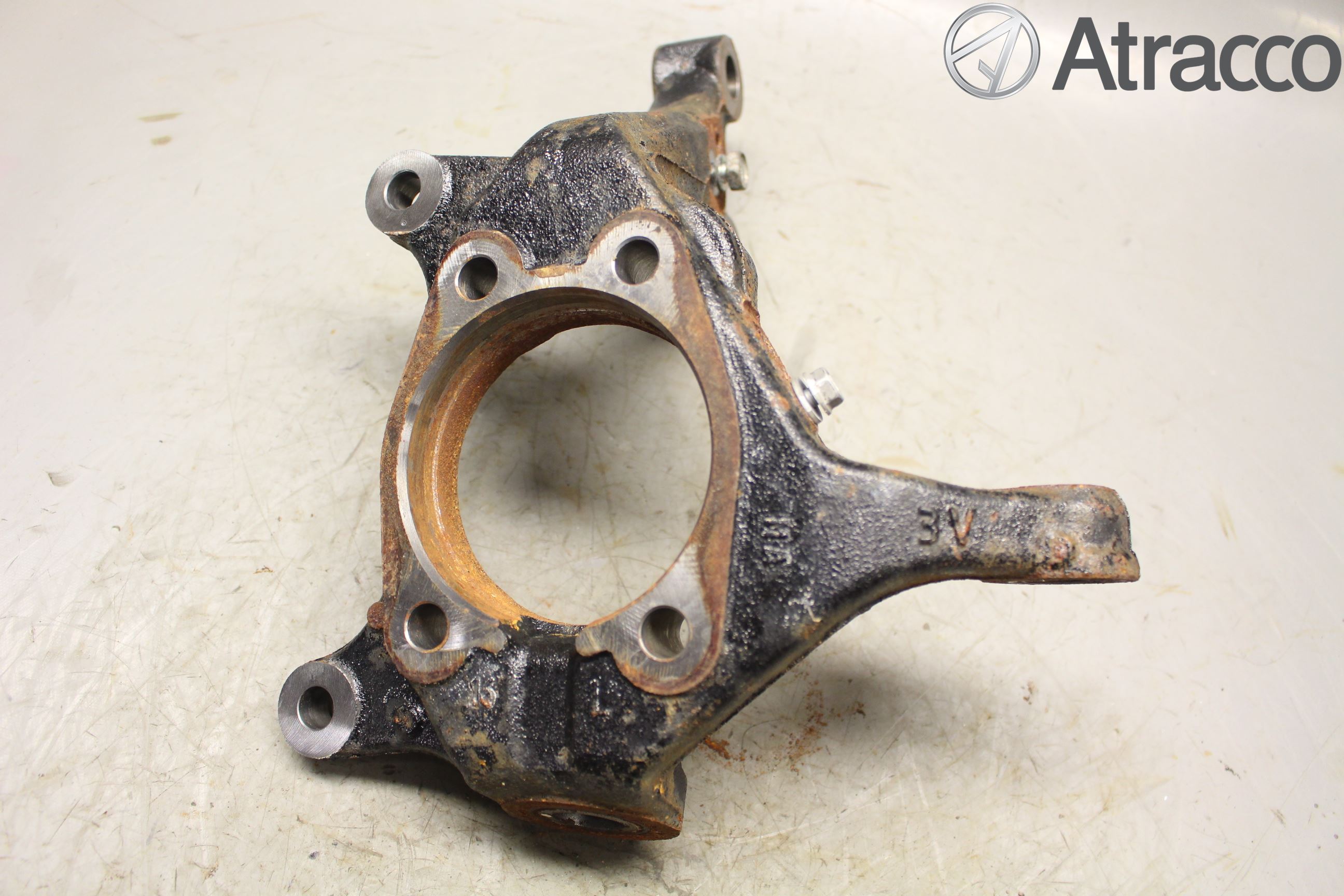 Toyota RAV4 13-18 Styrspindel Lagerhus Vä